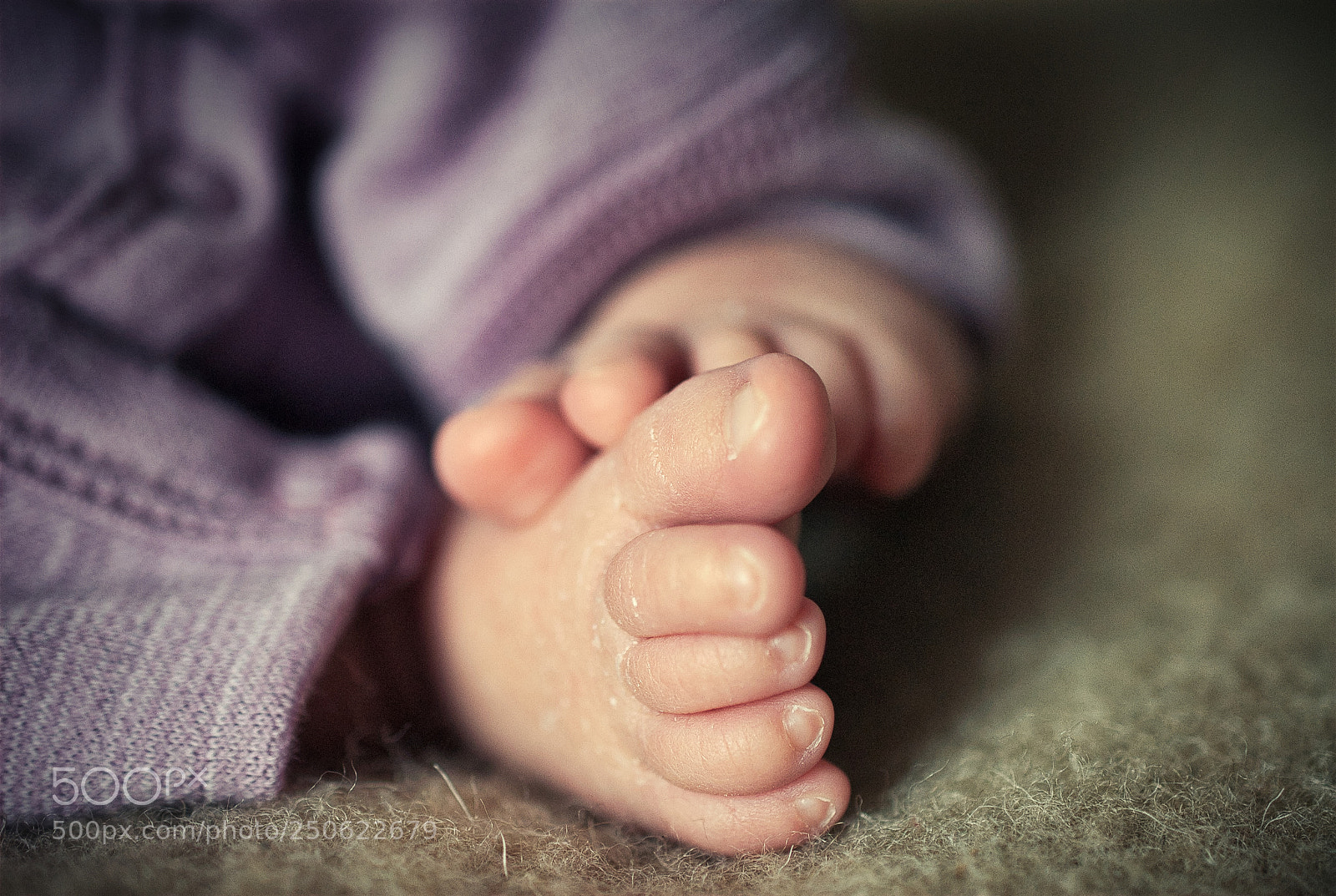 Nikon D200 sample photo. Baby feet photography