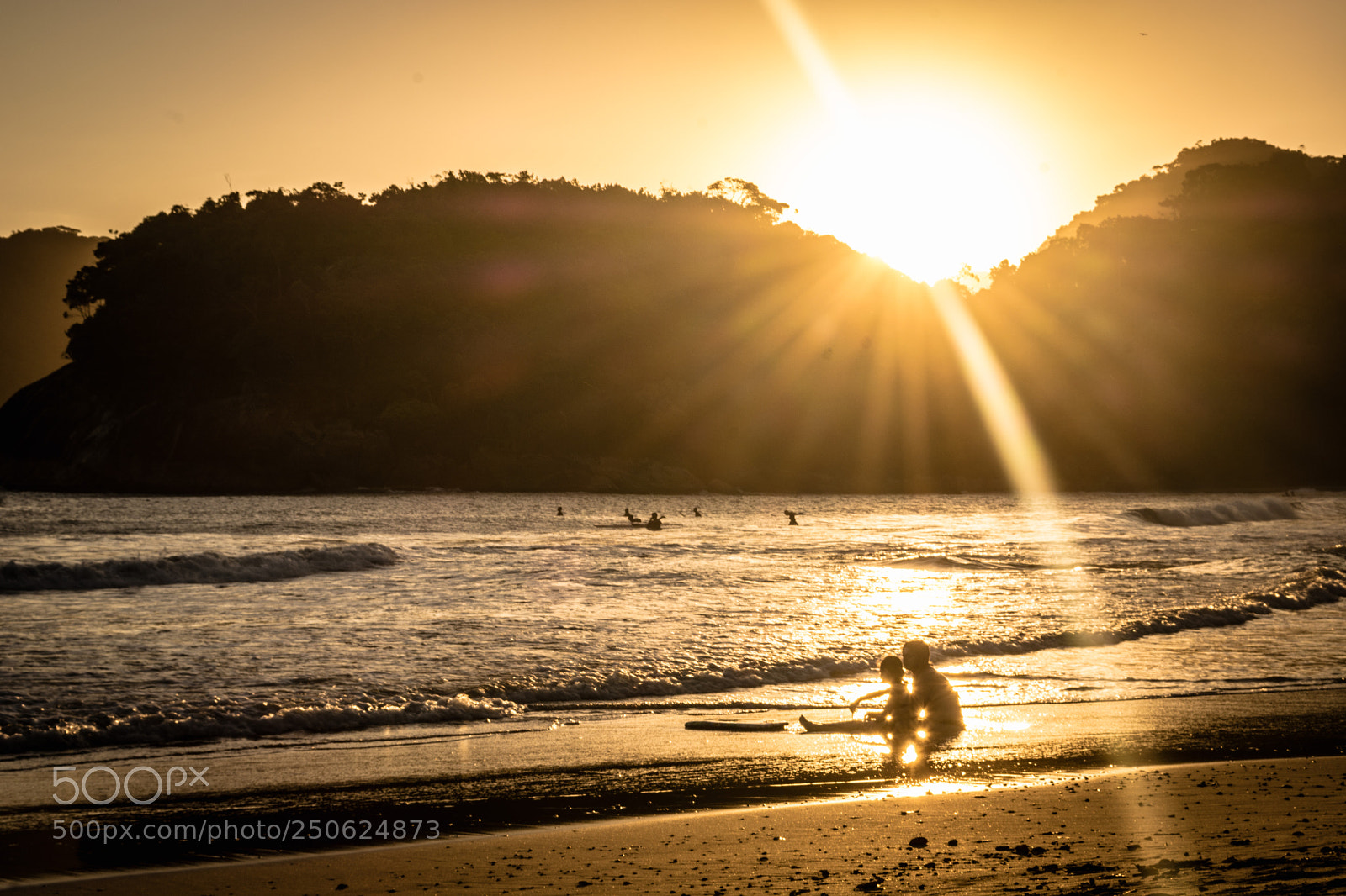 Nikon D5200 sample photo. Camburí beach photography