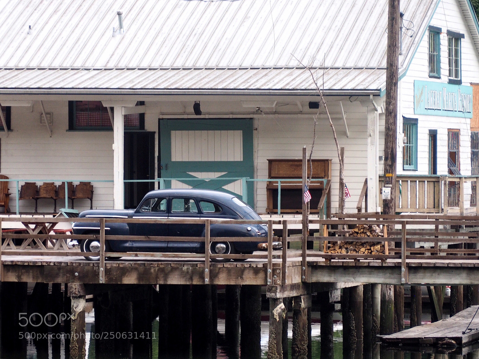 Olympus OM-D E-M10 sample photo. Good parking spot photography