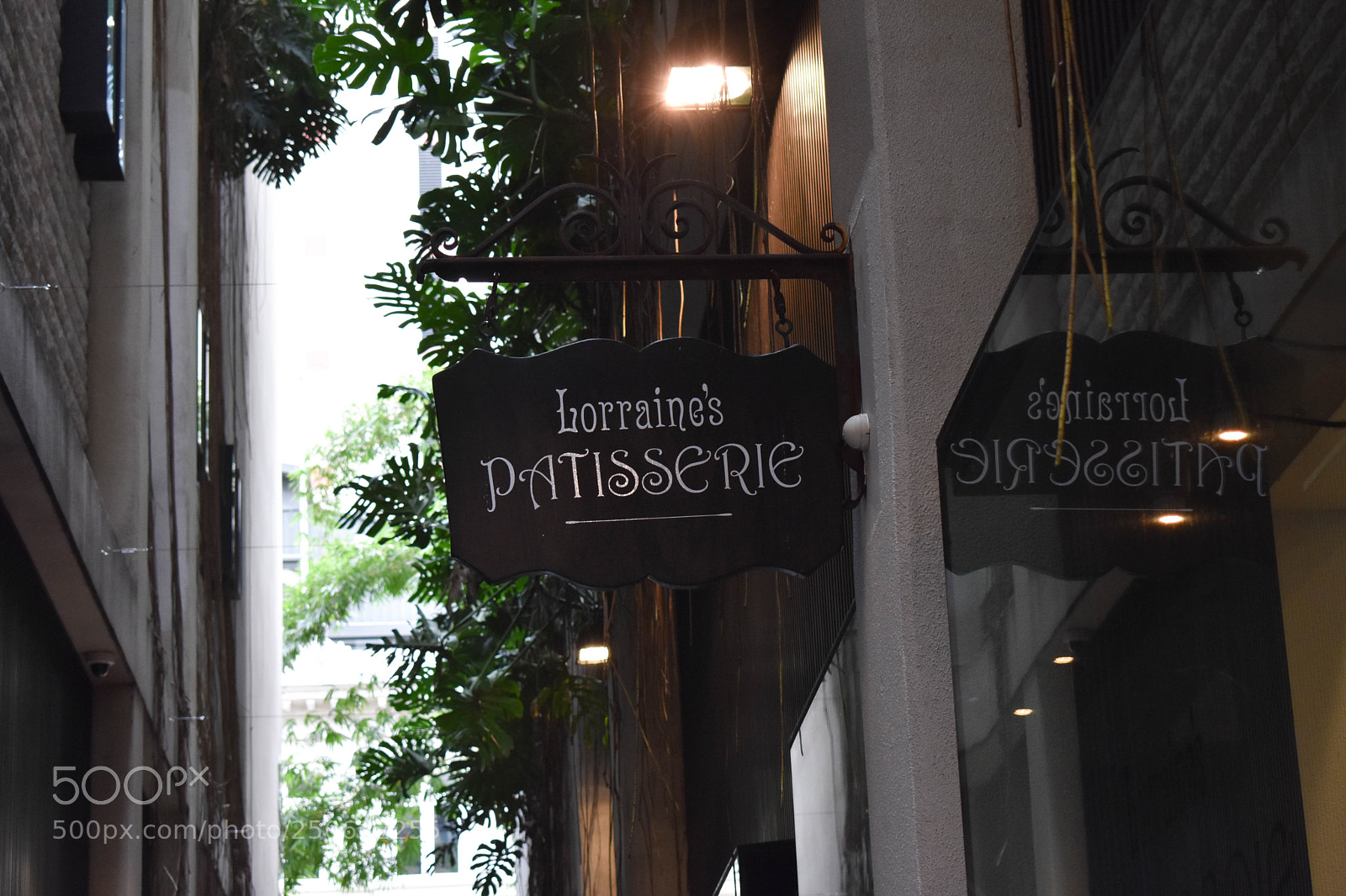 Nikon D3400 sample photo. Lorraine's patisserie photography