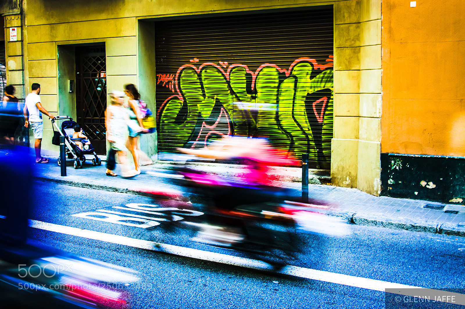 Canon EOS 70D sample photo. Moped and graffiti photography