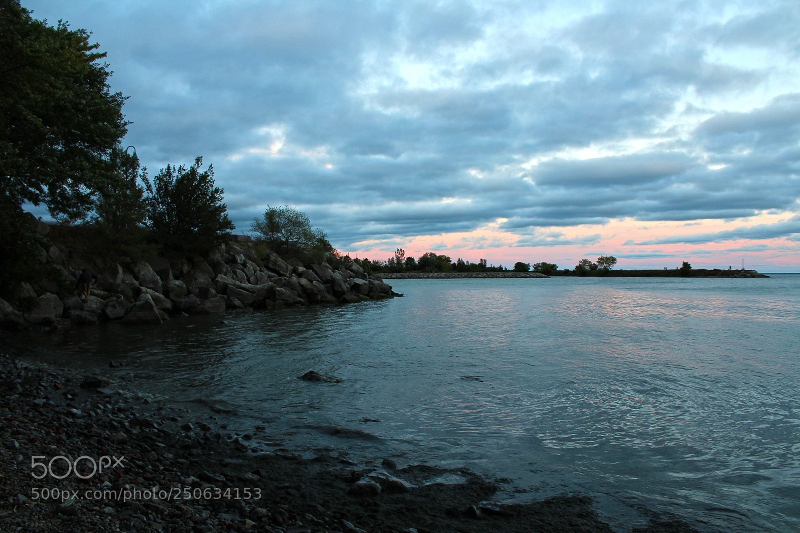 Canon EOS 1200D (EOS Rebel T5 / EOS Kiss X70 / EOS Hi) sample photo. Lakeshore dusk photography