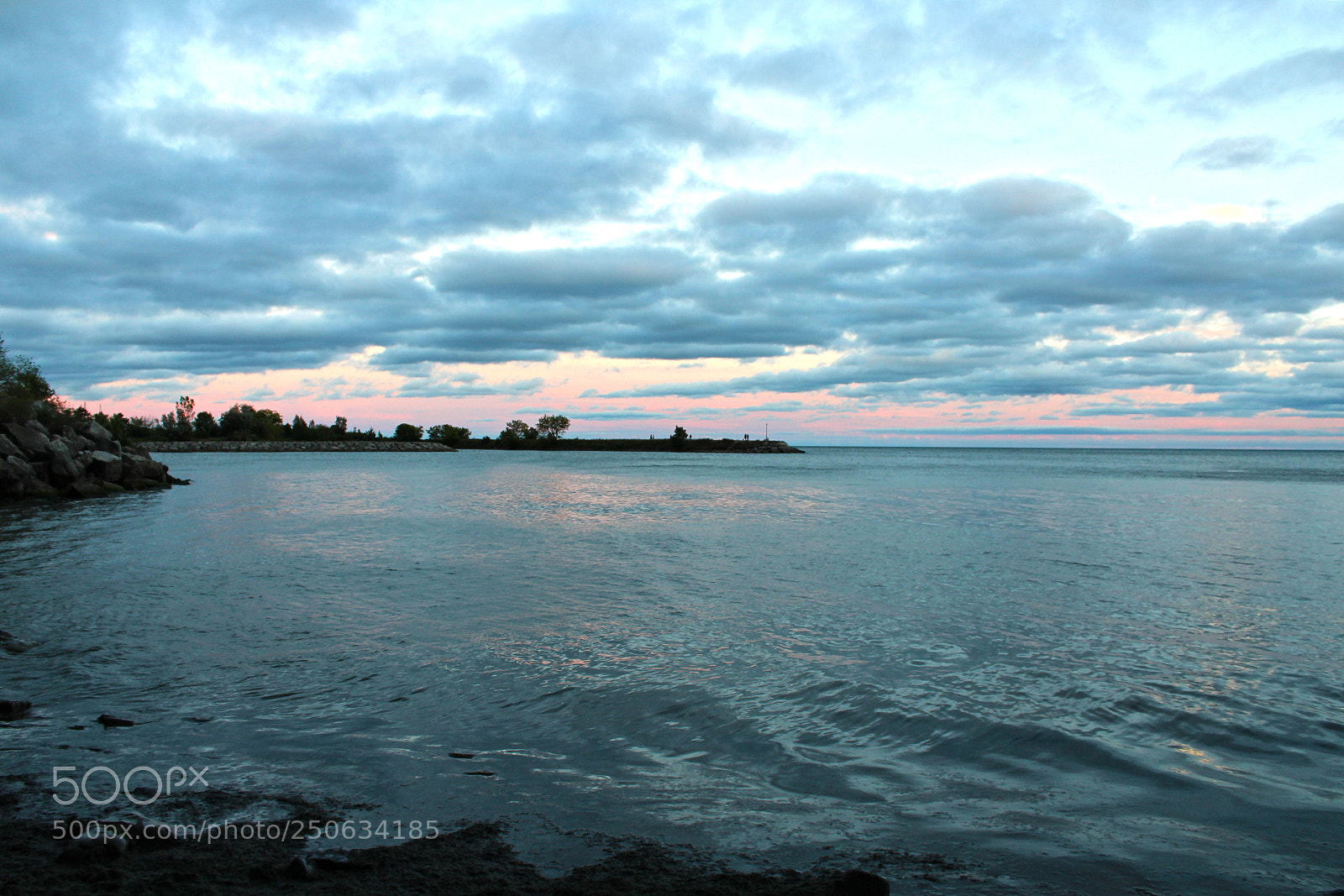 Canon EOS 1200D (EOS Rebel T5 / EOS Kiss X70 / EOS Hi) sample photo. Lakeshore dusk photography