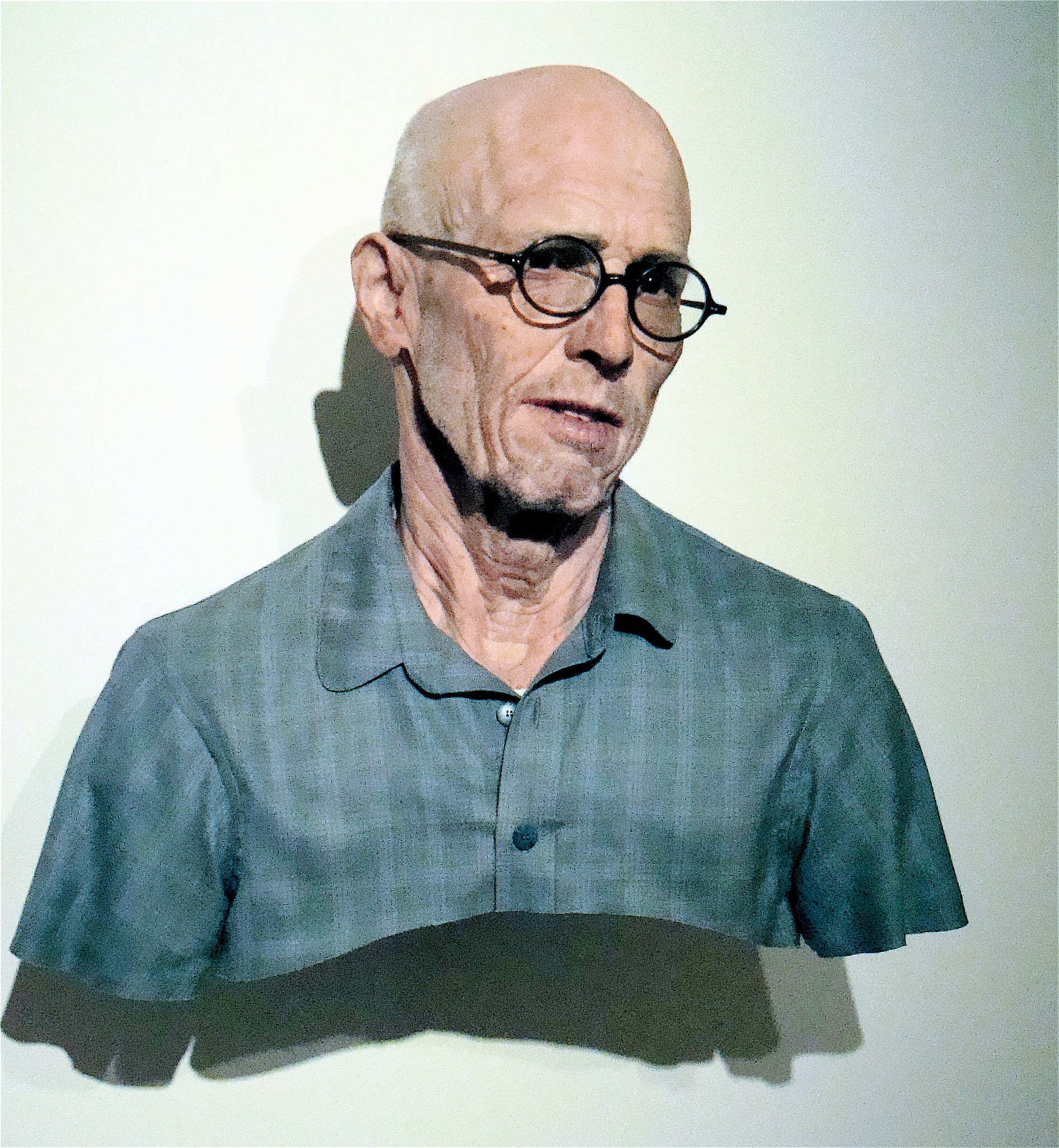 Sony Cyber-shot DSC-W300 sample photo. 3-d sculpture/ crystal bridges museum photography