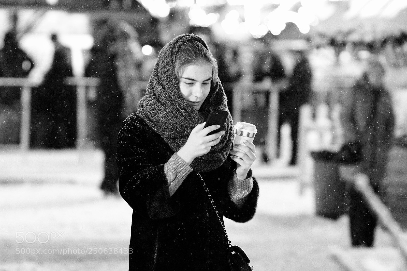 Canon EOS 100D (EOS Rebel SL1 / EOS Kiss X7) sample photo. Winter texting photography