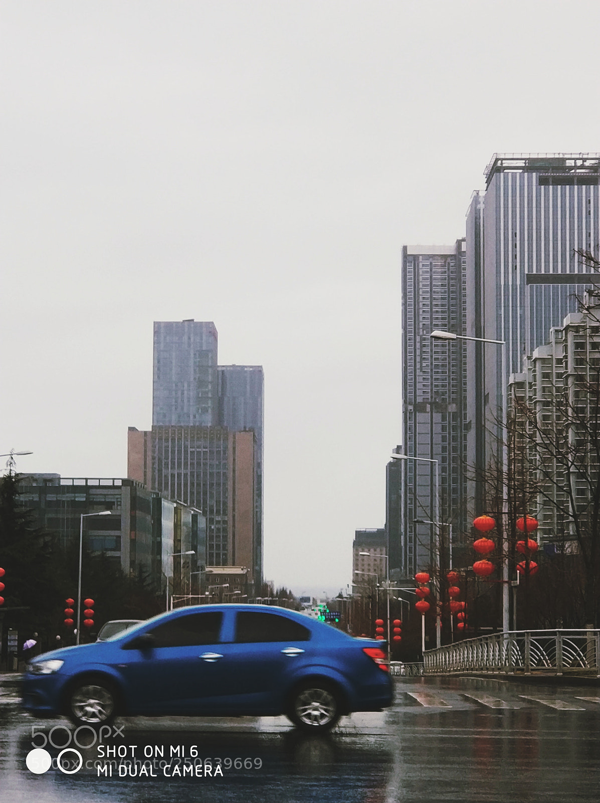 Xiaomi MI6 sample photo. In the city photography
