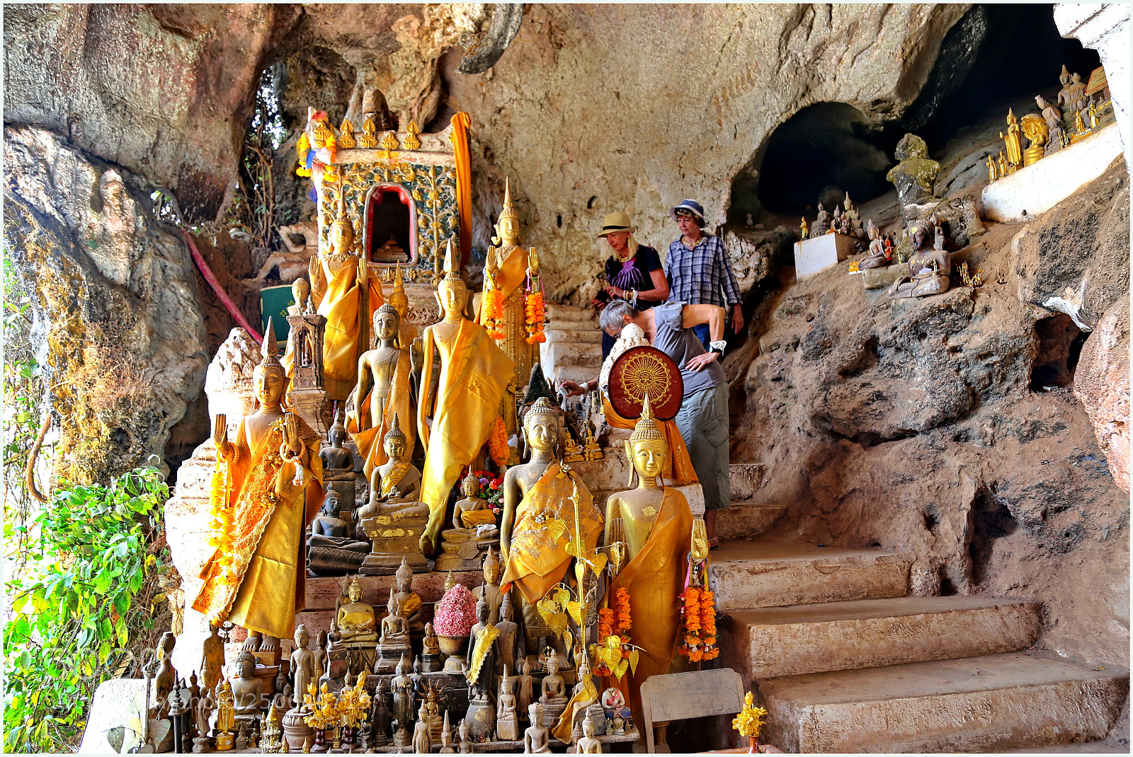 Canon EOS 6D + Canon EF 24-105mm F4L IS USM sample photo. Shrine in the lower photography