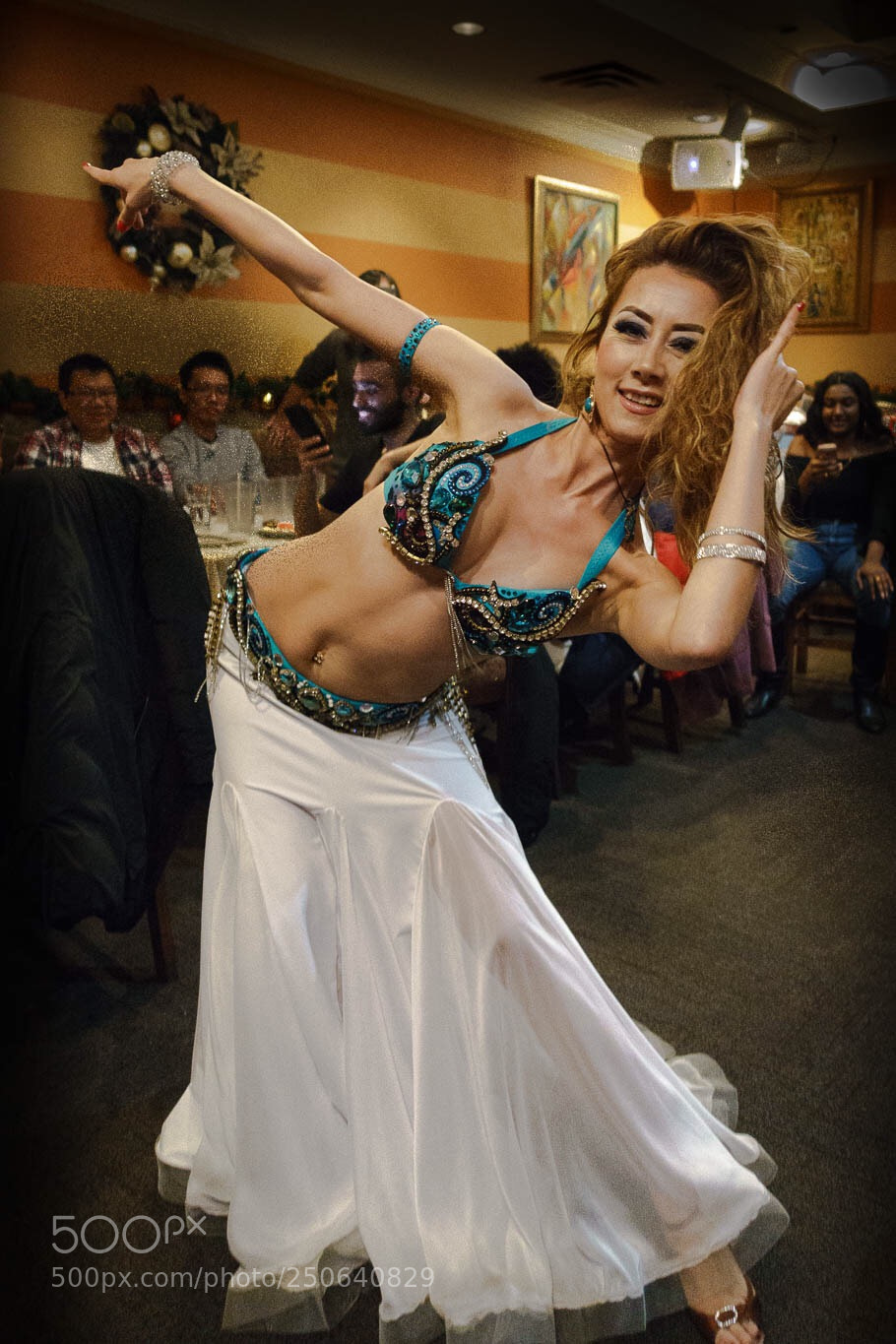 Sony Cyber-shot DSC-RX100 III sample photo. Belly dancing. photography
