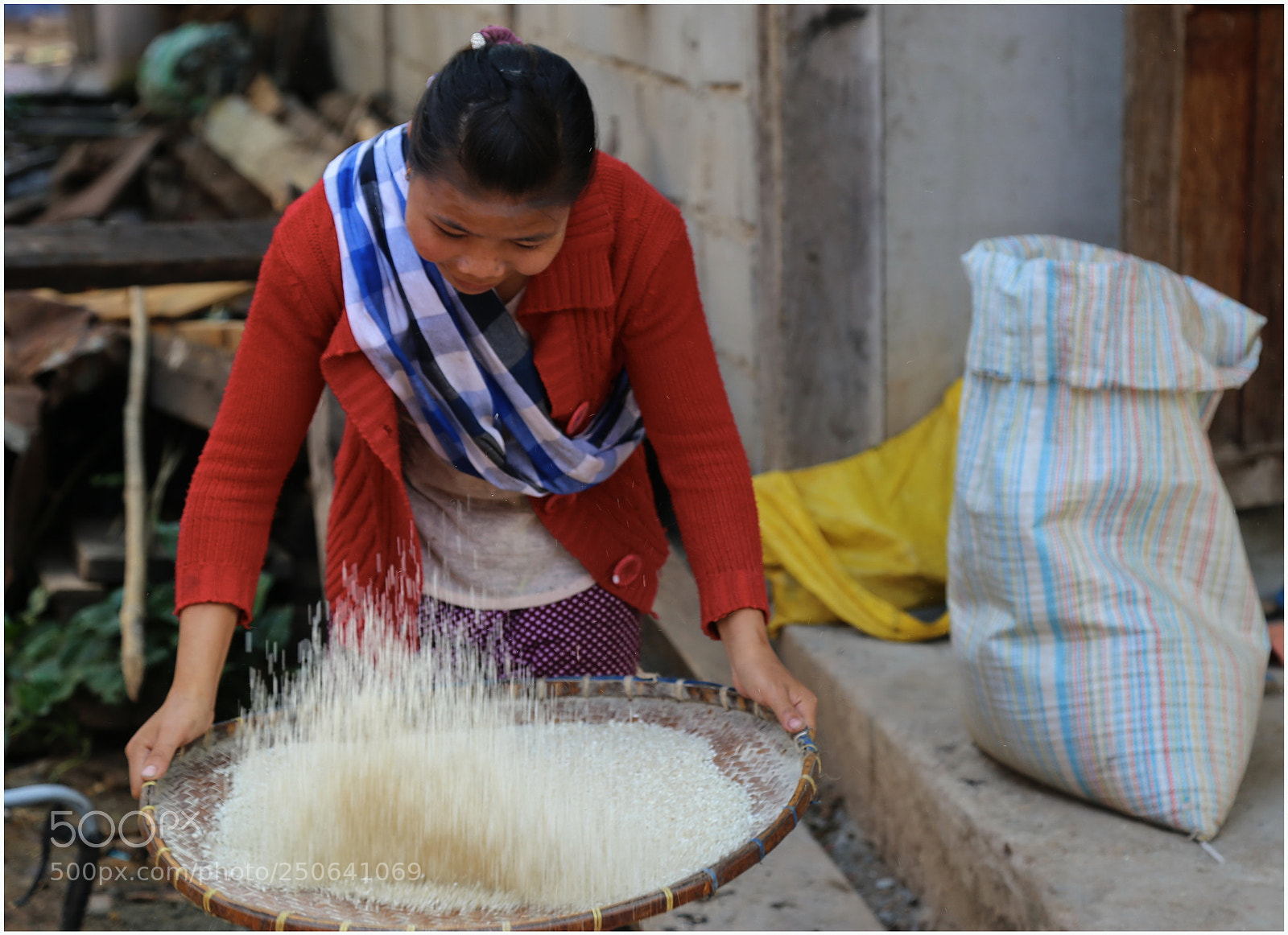 Canon EOS 6D + Canon EF 24-105mm F4L IS USM sample photo. Sorting rice ban kang photography