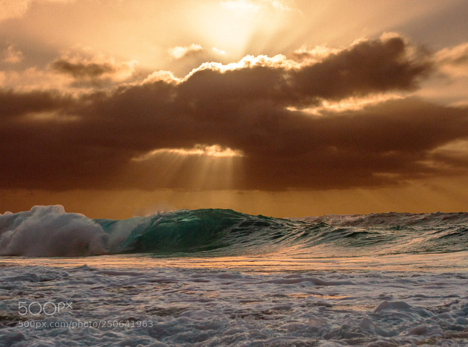 Canon EOS 7D sample photo. A lone wave, sandy photography