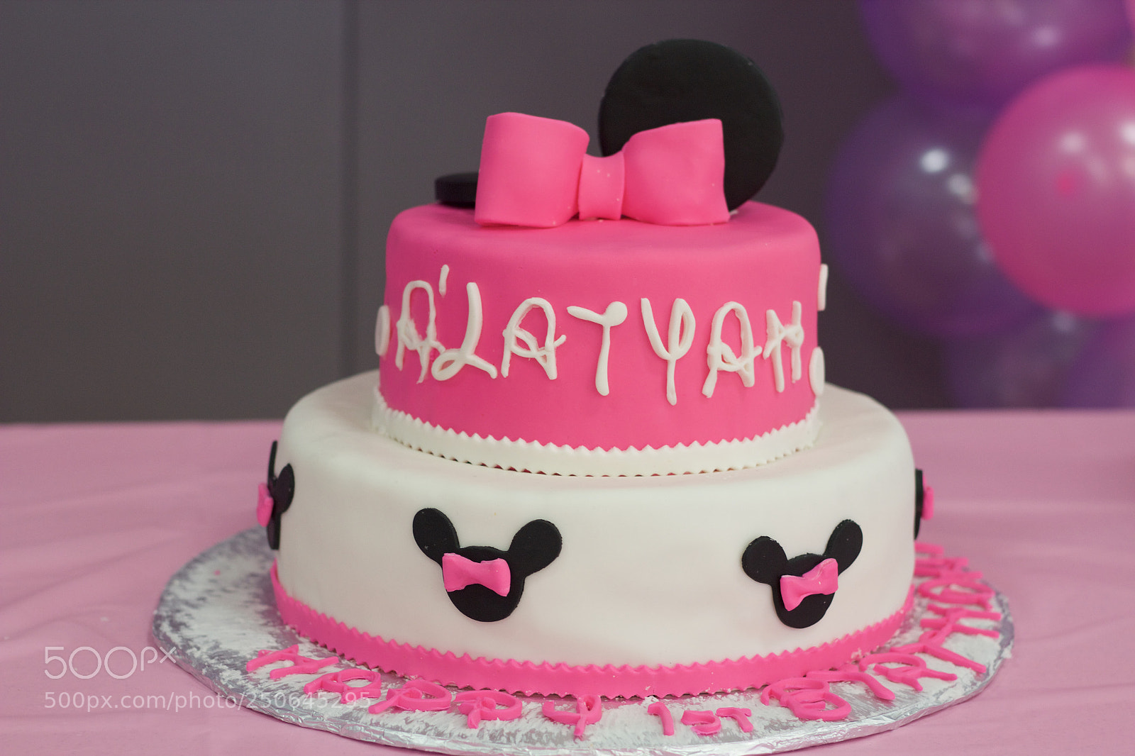 Canon EOS 600D (Rebel EOS T3i / EOS Kiss X5) sample photo. A'laiyah's cake ! photography