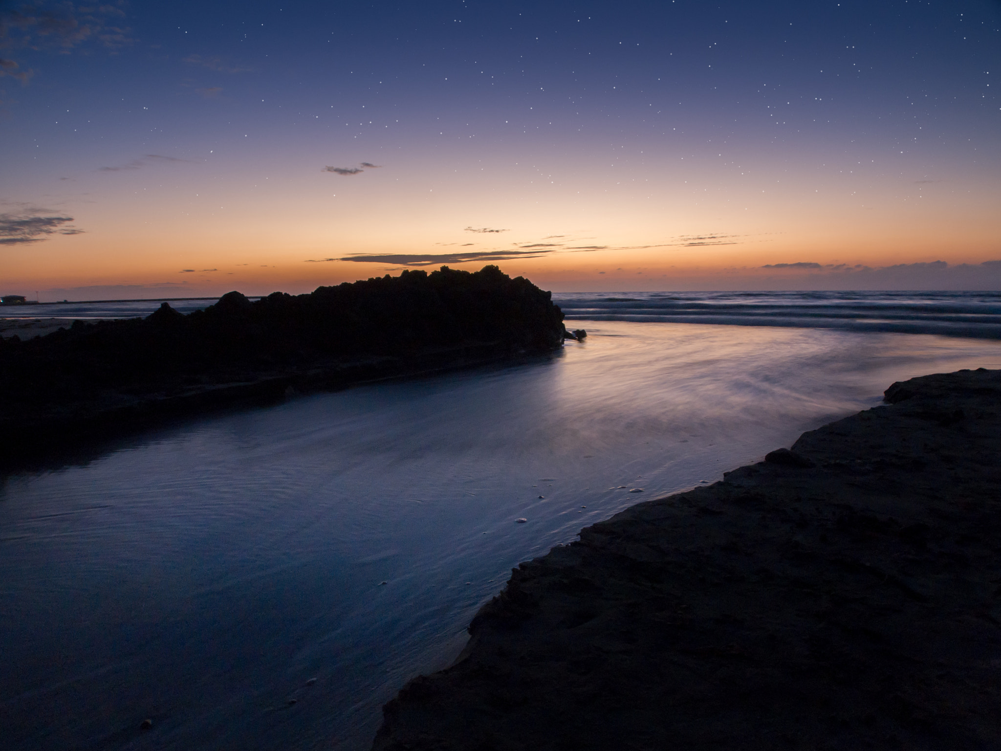 Olympus PEN E-PL1 sample photo. Twilight at the river photography
