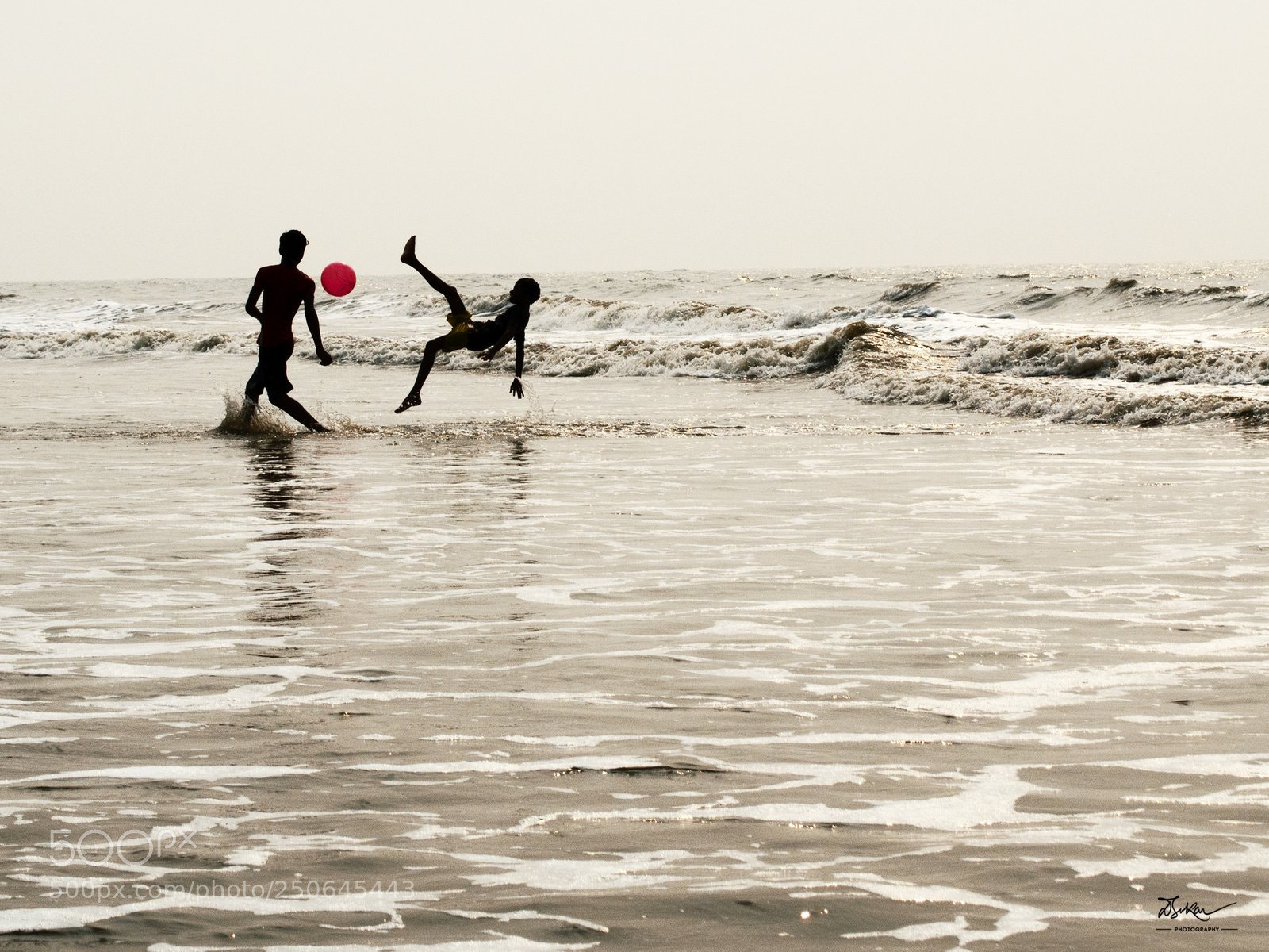 Nikon D7000 sample photo. Playing in the waves.. photography
