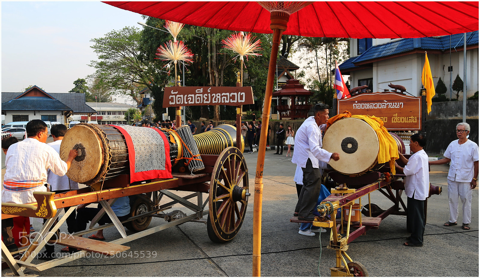 Canon EOS 6D + Canon EF 24-105mm F4L IS USM sample photo. Classical thai goblet drums photography