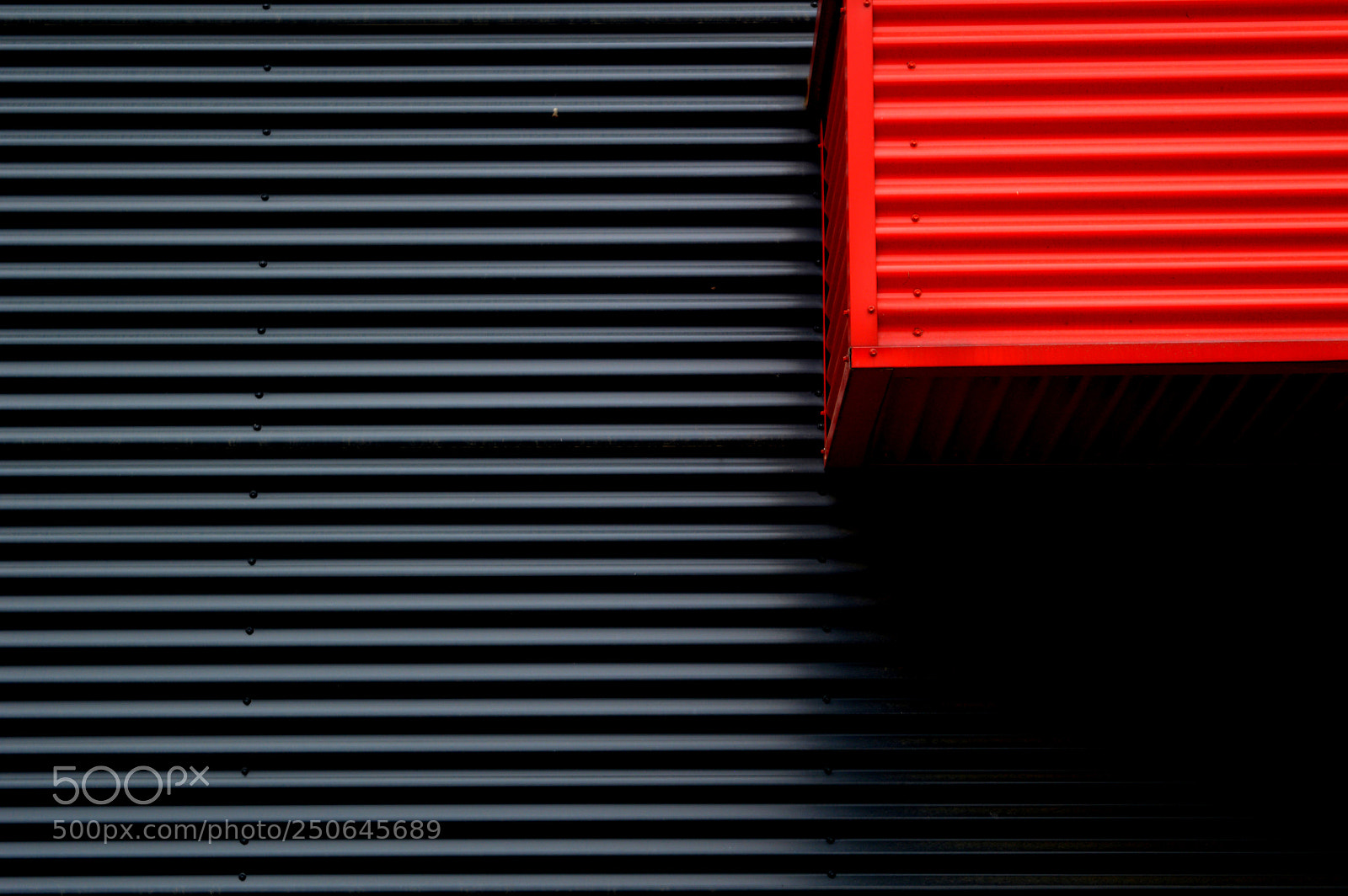 Nikon D3200 sample photo. The red corner photography