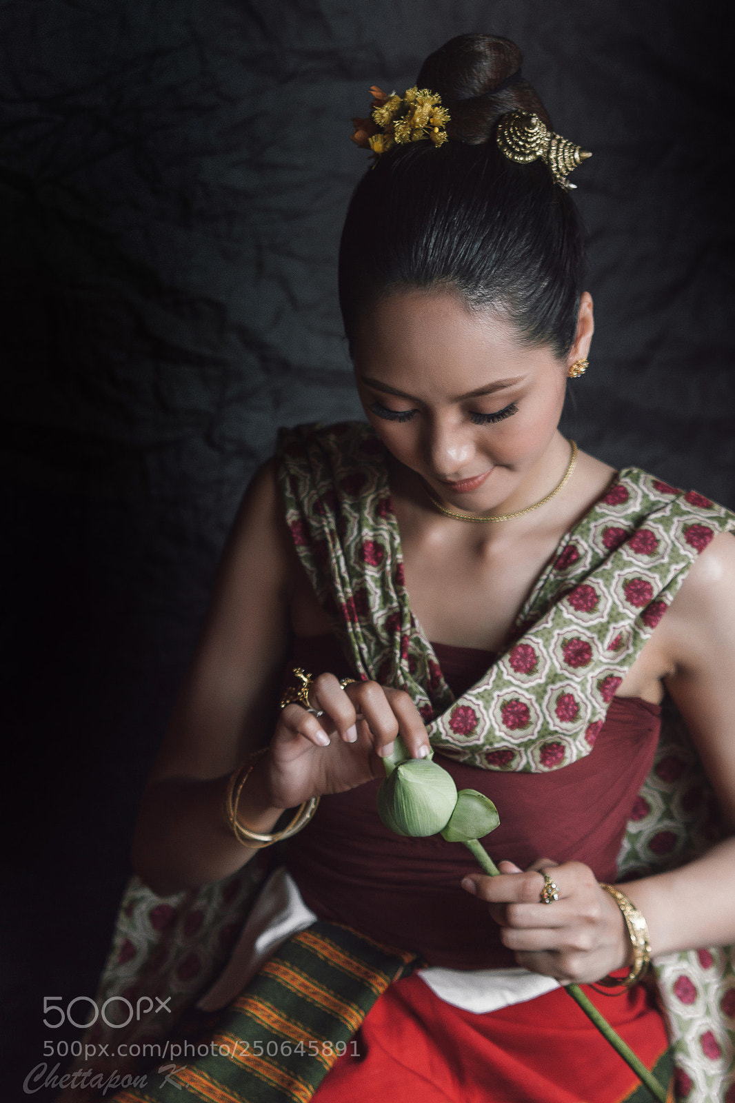 Canon EOS 500D (EOS Rebel T1i / EOS Kiss X3) sample photo. Asian thai in vintage photography