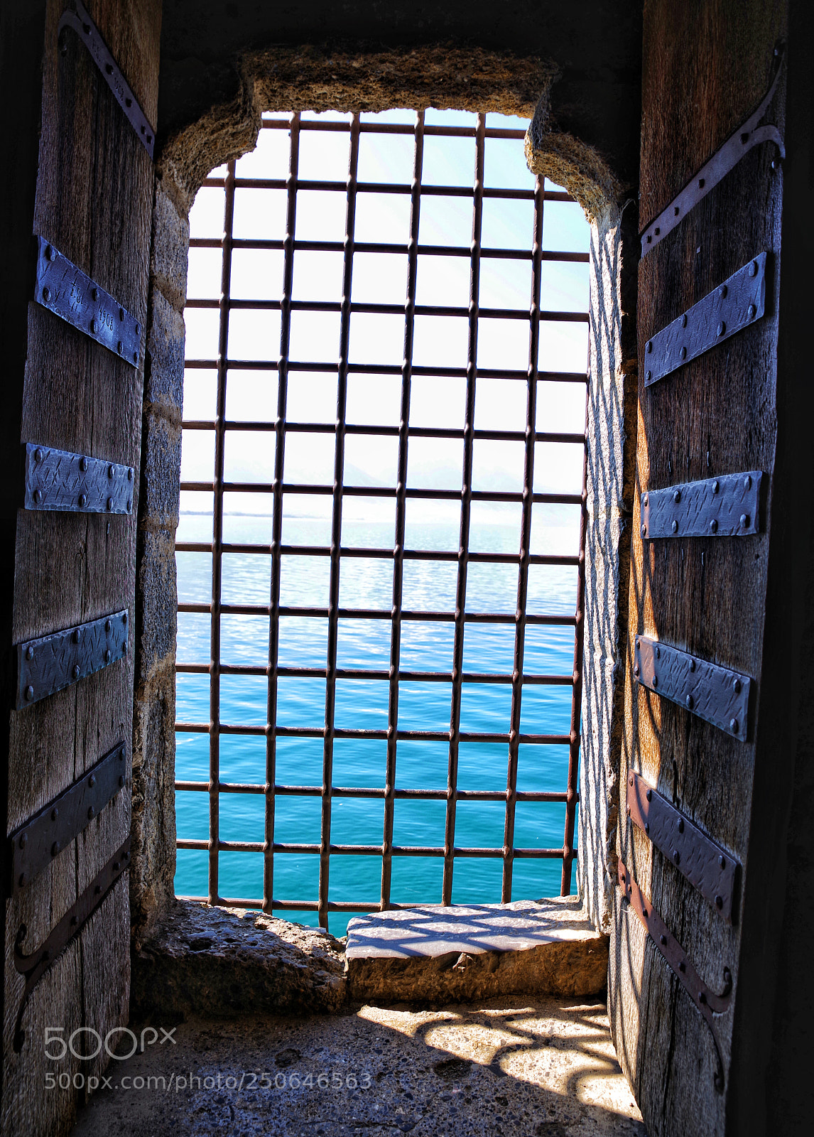 Pentax K-1 sample photo. Chillon photography
