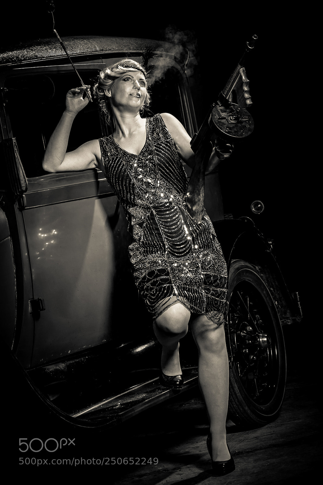Canon EOS 5D Mark II sample photo. Bad flapper girl photography