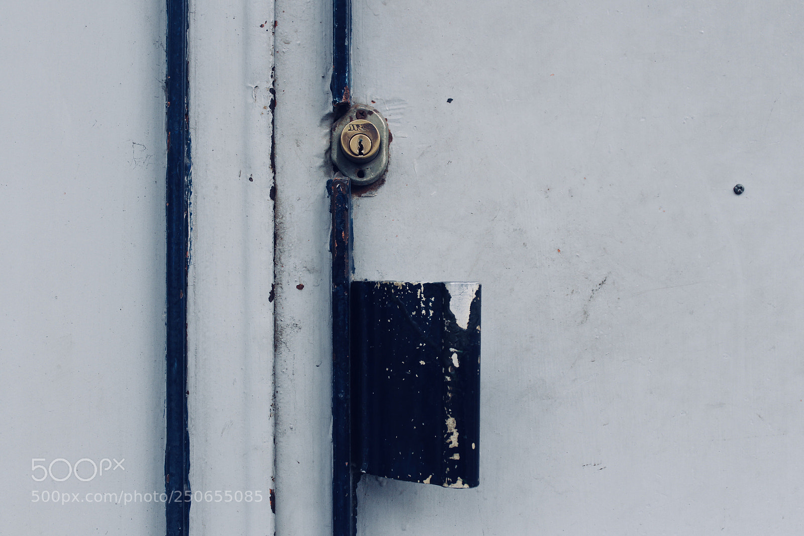Canon EOS 650D (EOS Rebel T4i / EOS Kiss X6i) sample photo. Door locks and latches photography