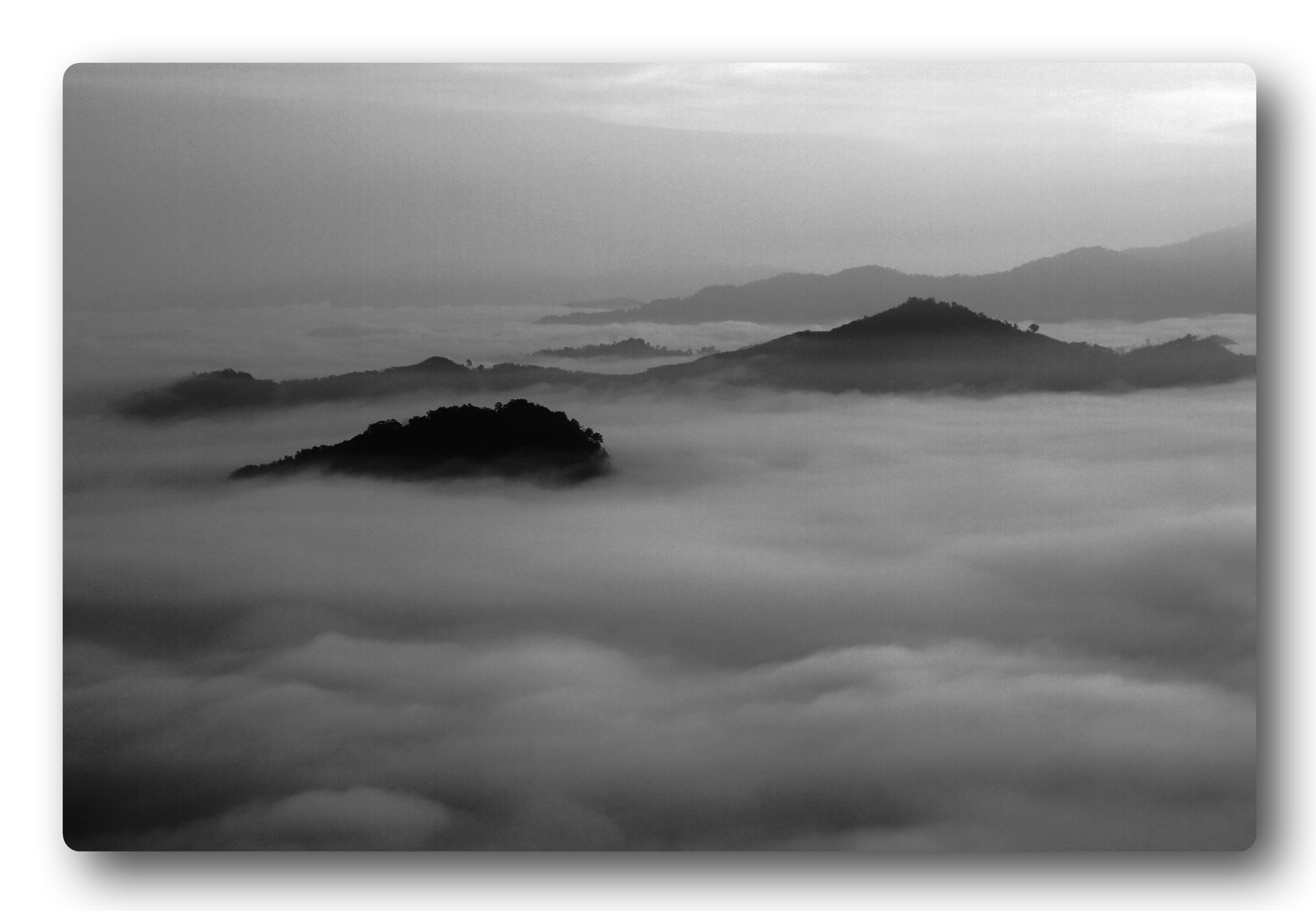 Canon EOS 7D + Tamron SP AF 17-50mm F2.8 XR Di II LD Aspherical (IF) sample photo. Sea of clouds #03 photography
