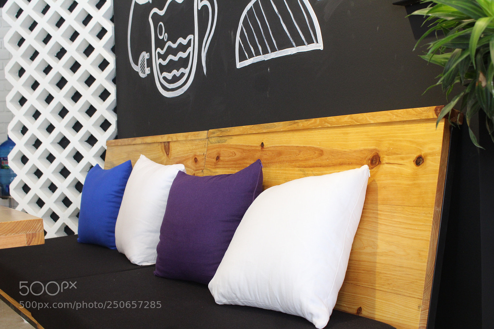 Canon EOS 700D (EOS Rebel T5i / EOS Kiss X7i) sample photo. Coffee house photography