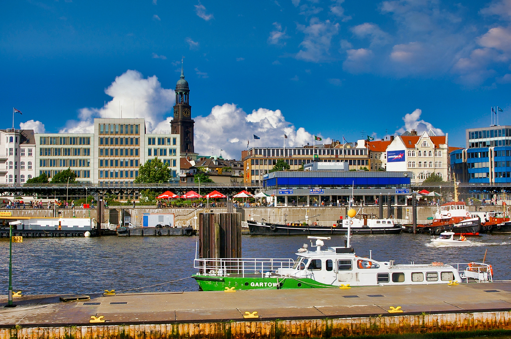 Pentax *ist DS sample photo. Hamburg germany photography