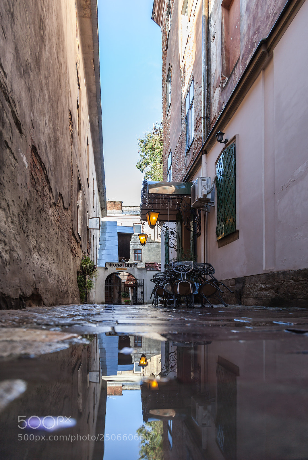 Canon EOS 5D Mark II sample photo. Lviv reflect photography