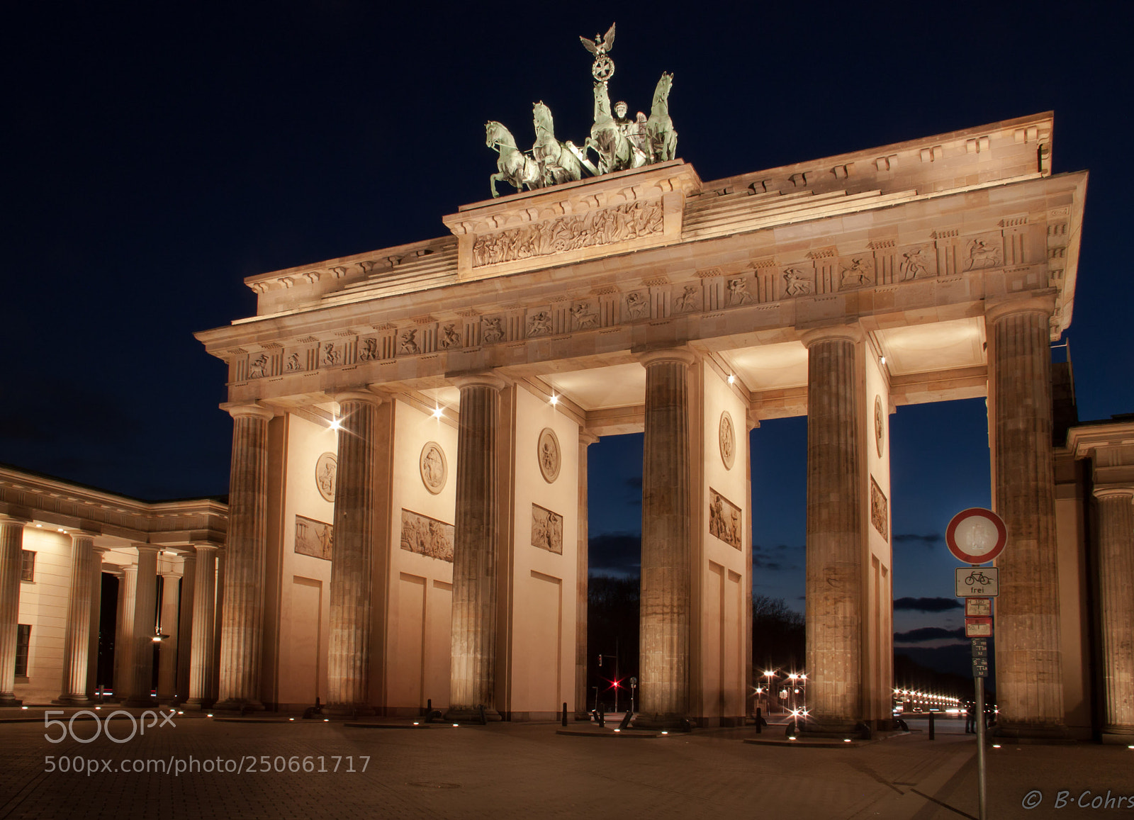Canon EOS 500D (EOS Rebel T1i / EOS Kiss X3) sample photo. Brandenburger tor photography