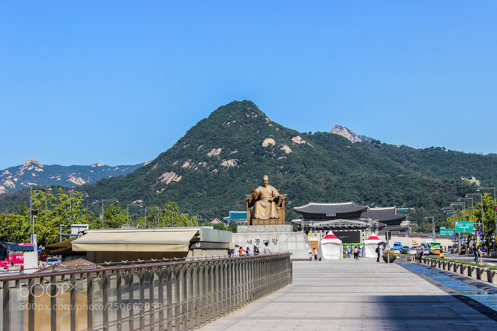 Canon EOS 600D (Rebel EOS T3i / EOS Kiss X5) sample photo. Seoul photography