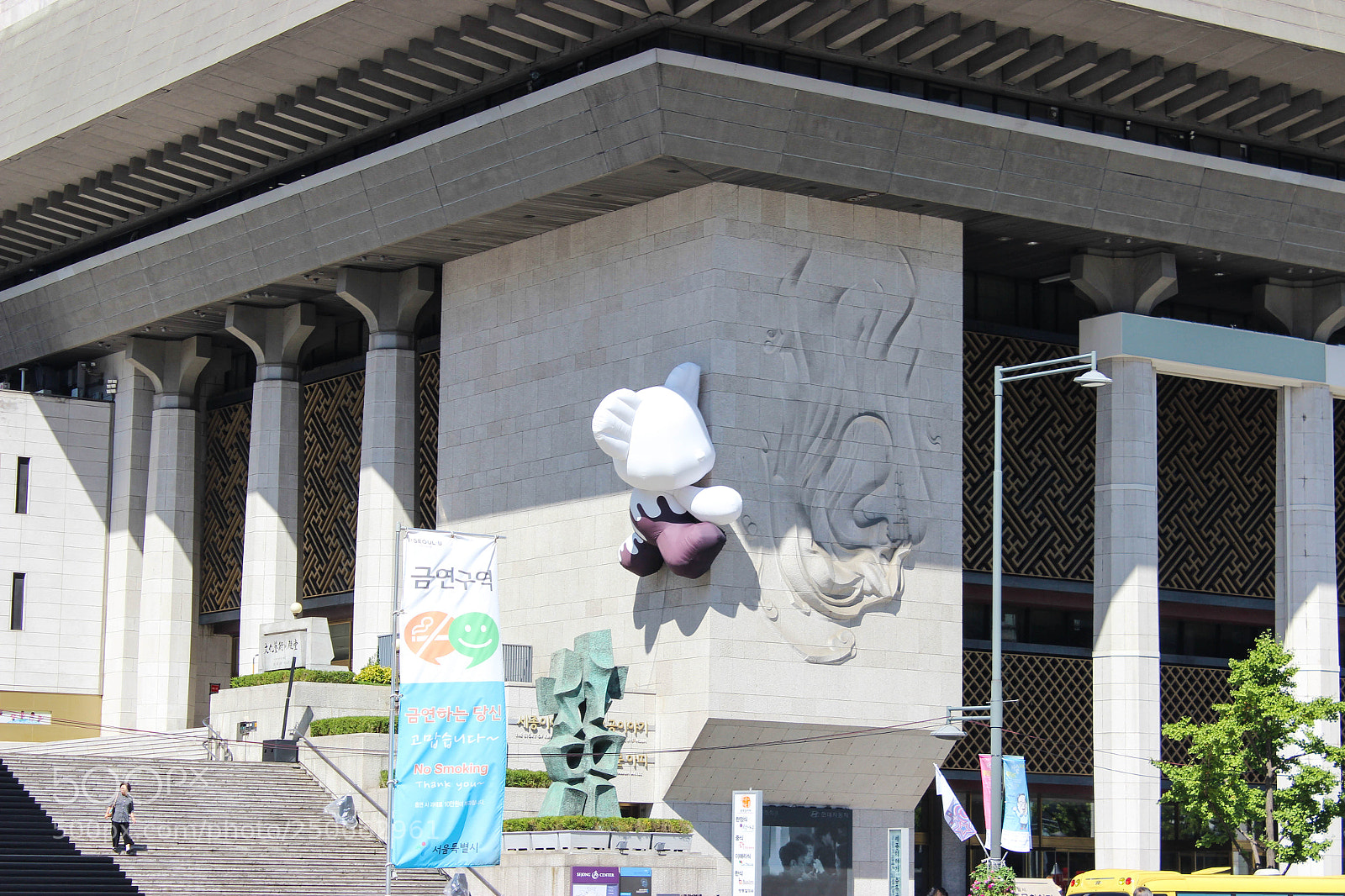 Canon EOS 600D (Rebel EOS T3i / EOS Kiss X5) sample photo. Doll in seoul's city photography