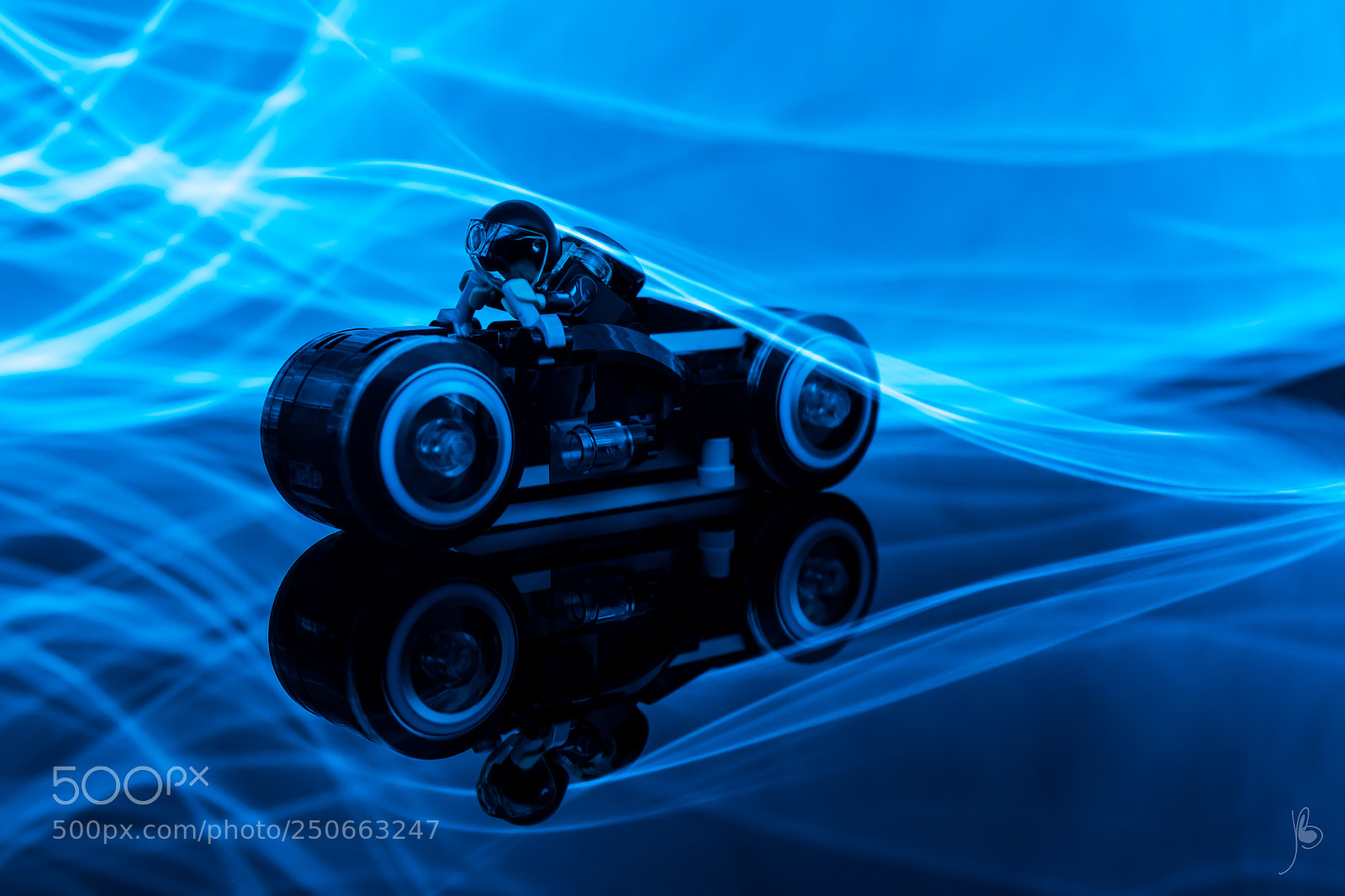 Canon EOS 7D Mark II sample photo. Tron: legacy photography