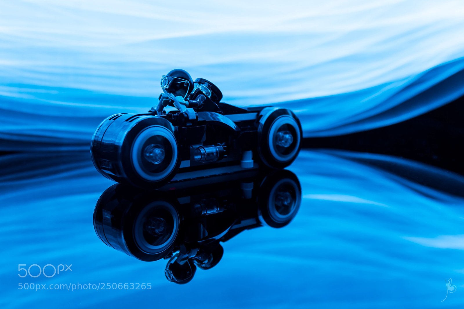Canon EOS 7D Mark II sample photo. Tron: legacy photography