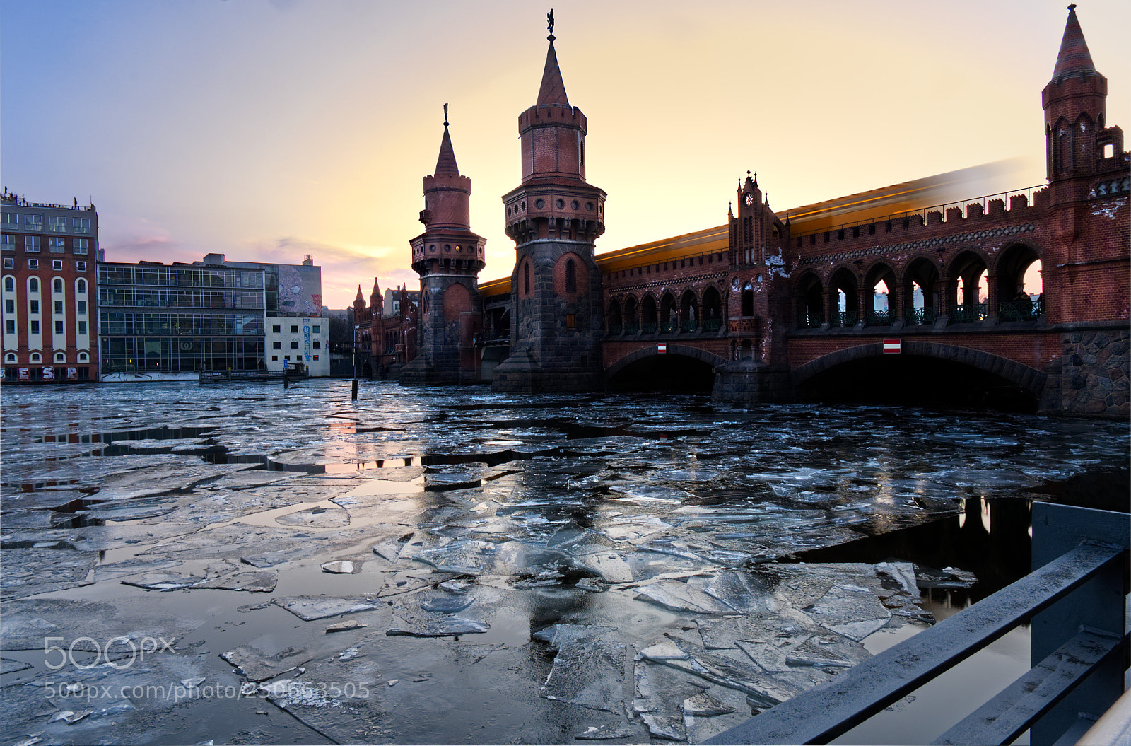 Fujifilm X-T20 sample photo. Oberbaumbrücke photography