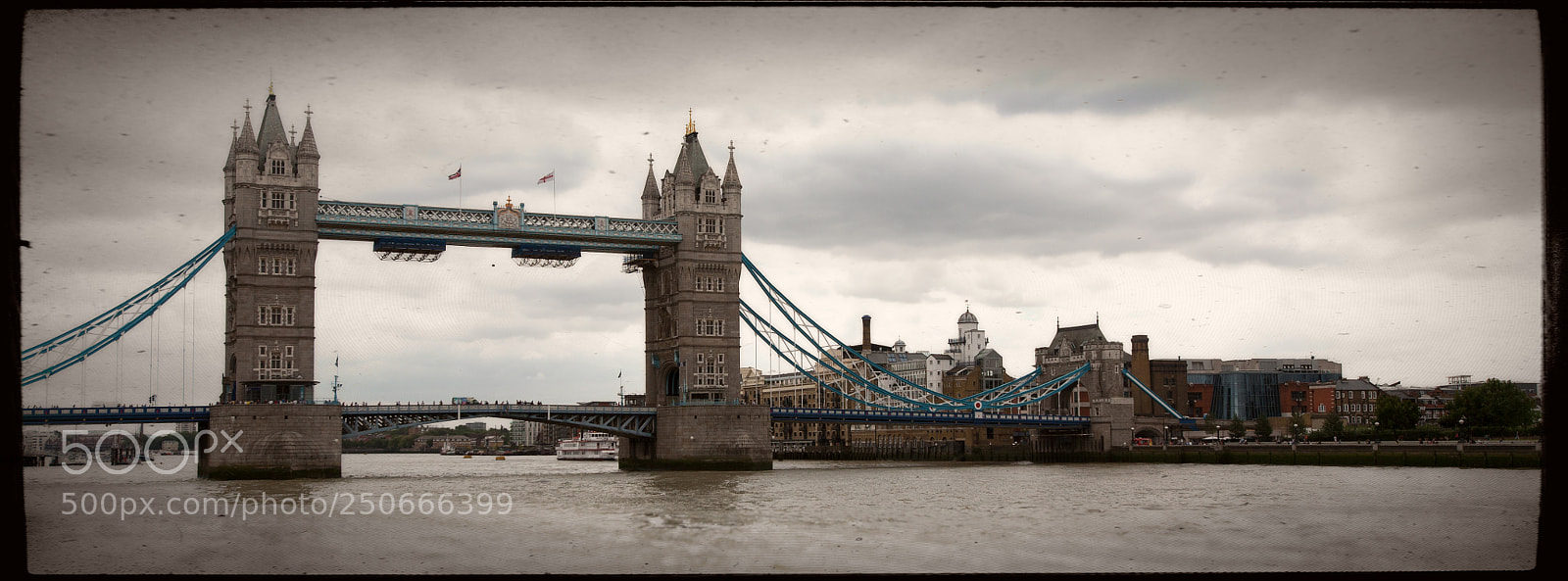Canon EOS 5D sample photo. Undated london tower bridge photography