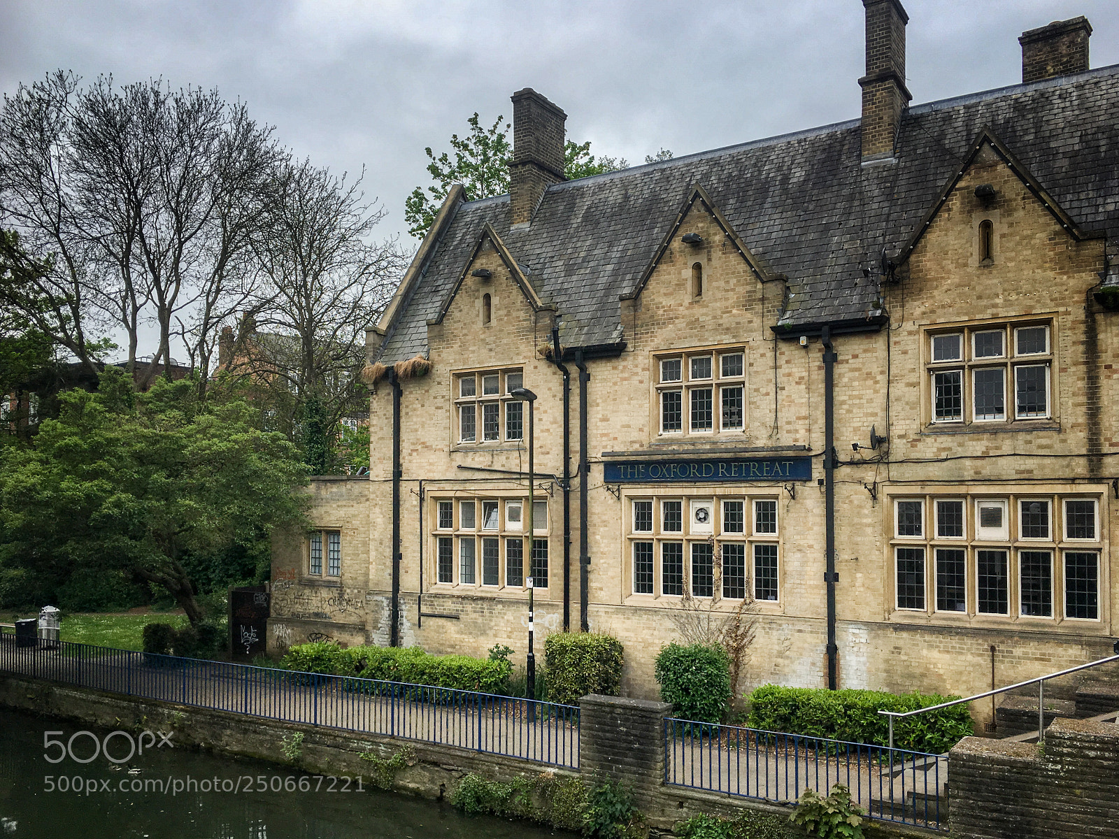 Apple iPhone 6s Plus sample photo. The oxford retreat photography