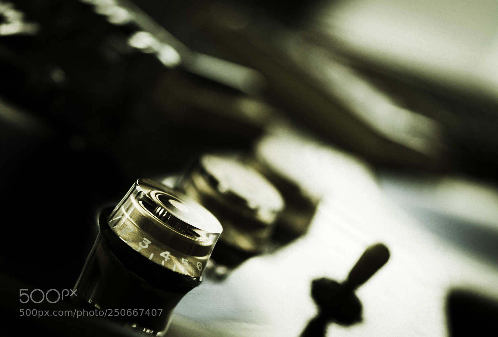 Nikon D7200 sample photo. Knob photography
