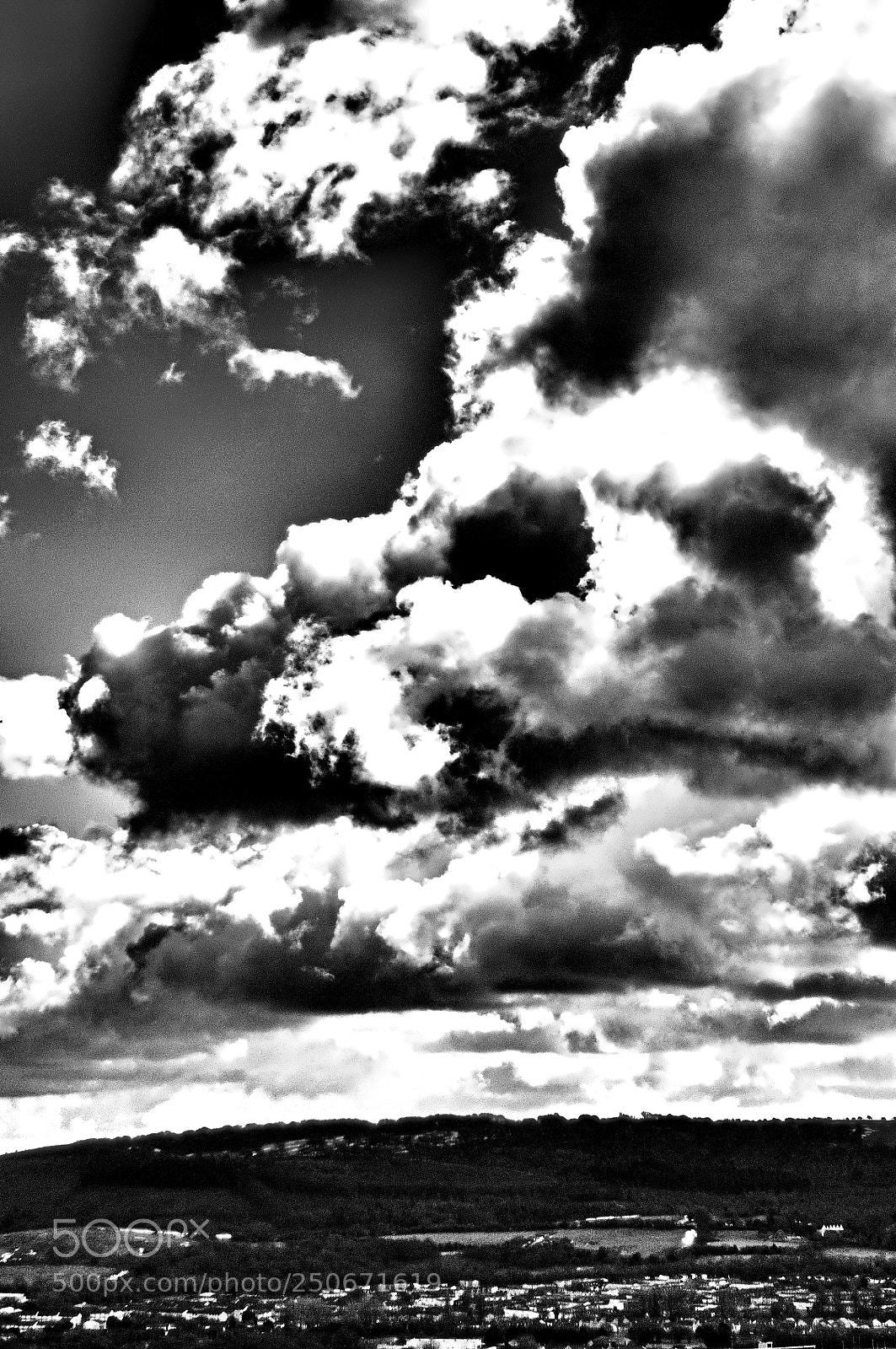 Nikon D2X sample photo. Winter over caerphilly photography