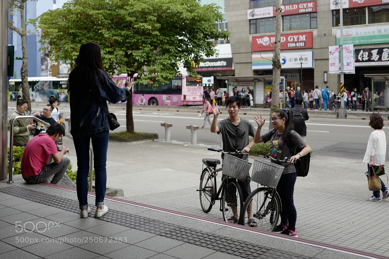 Leica Q (Typ 116) sample photo. 告別之好朋友揮手道別 photography