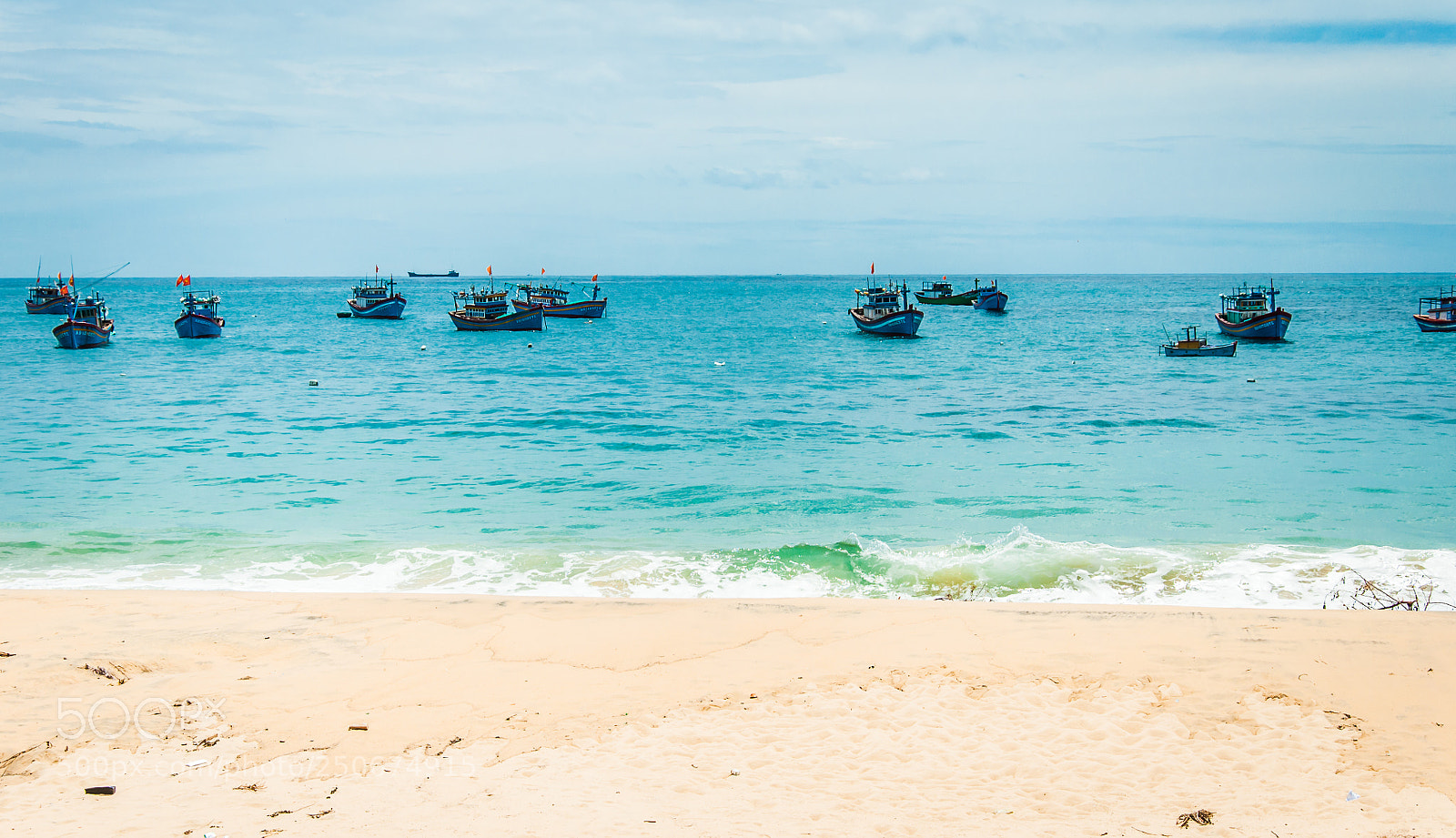 Nikon D90 sample photo. Quy nhon beach photography