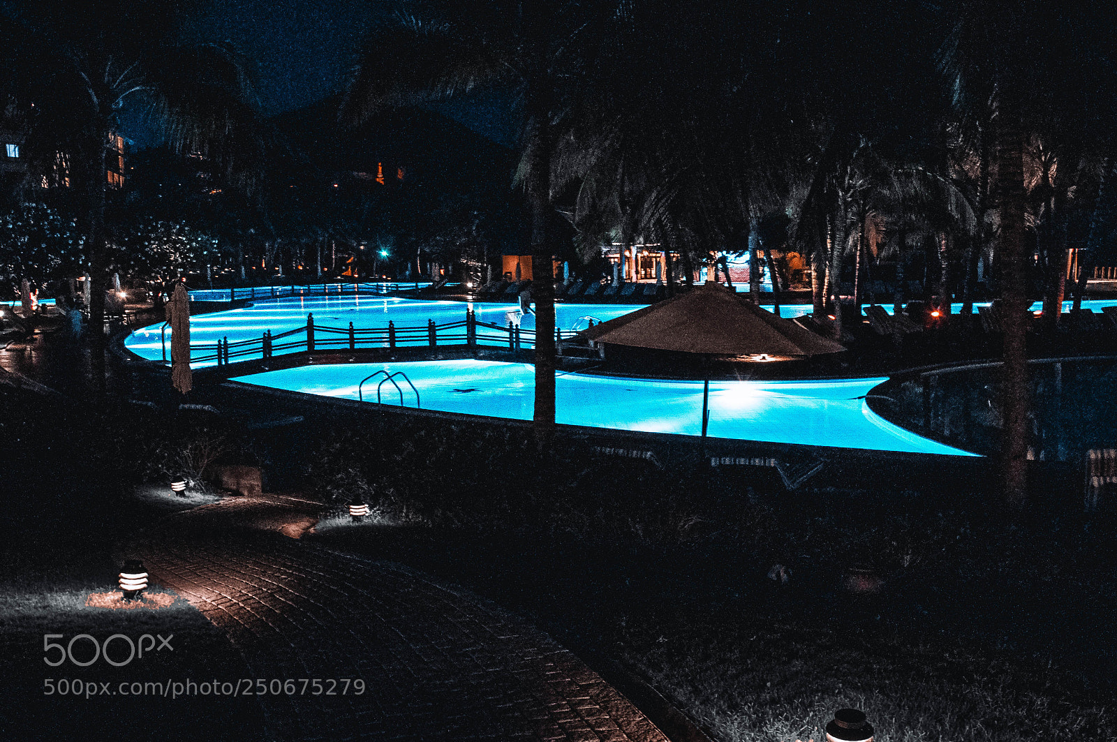 Nikon D90 sample photo. Vinpear pool photography