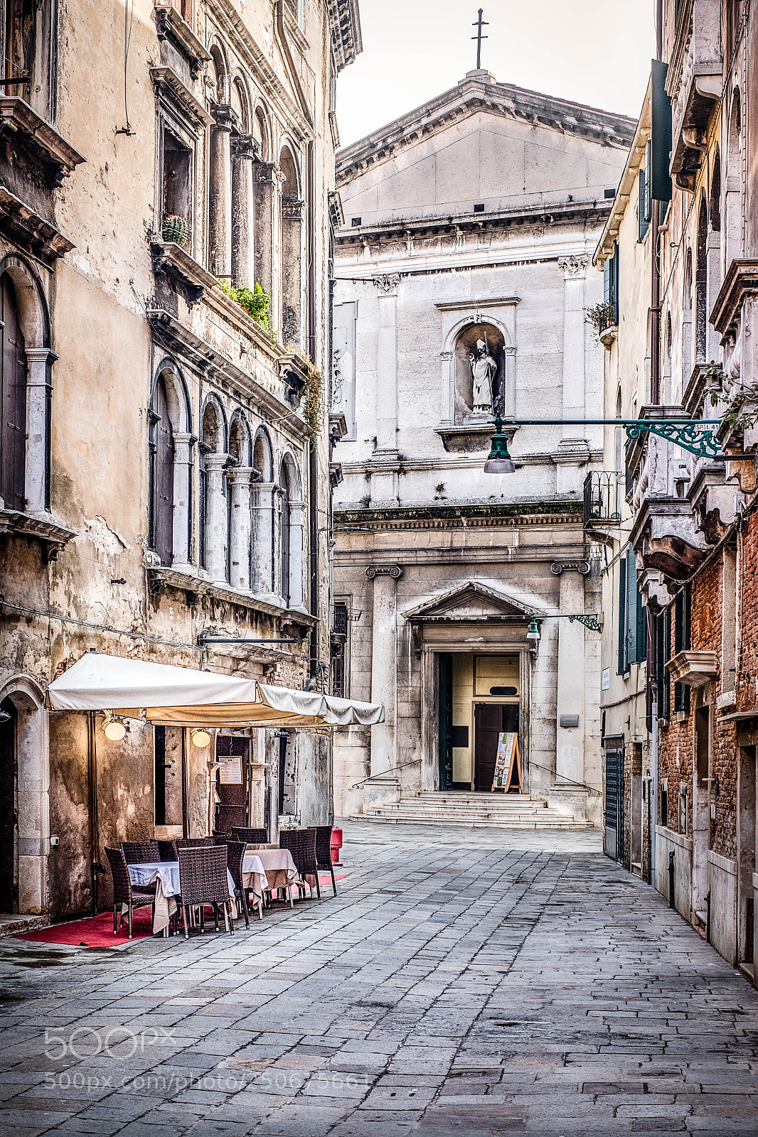 Fujifilm X-Pro2 sample photo. Venise, le long des photography