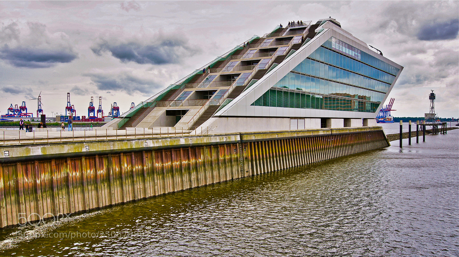 Sony SLT-A55 (SLT-A55V) sample photo. Docklands hamburg photography