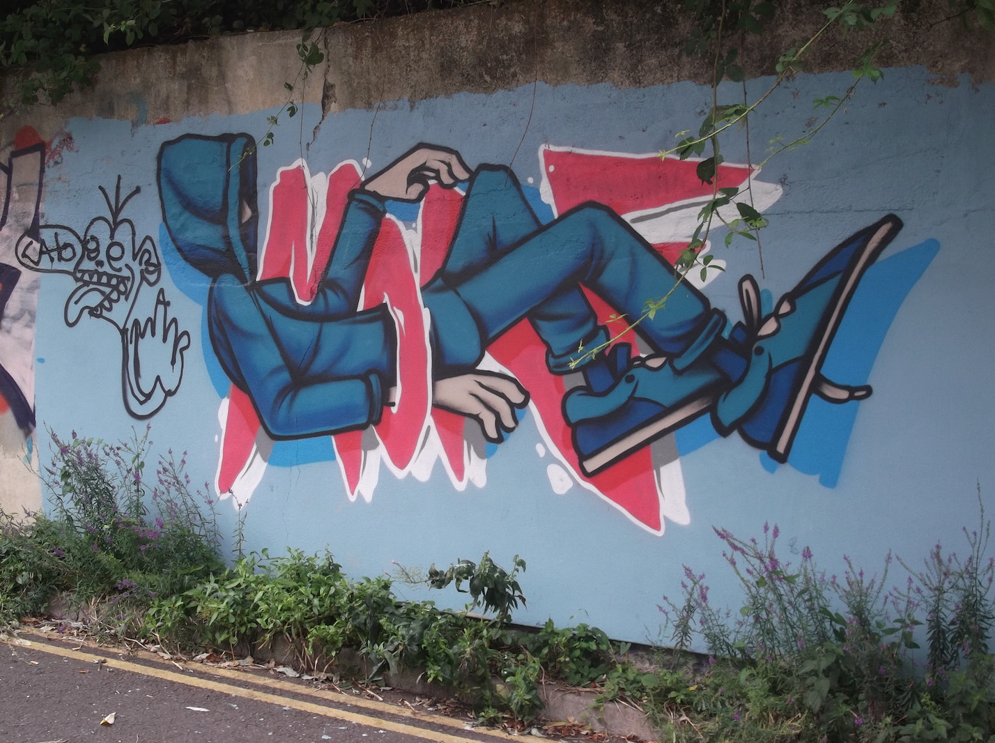 Fujifilm FinePix JV250 sample photo. Loafter graffiti (near brighton station) photography