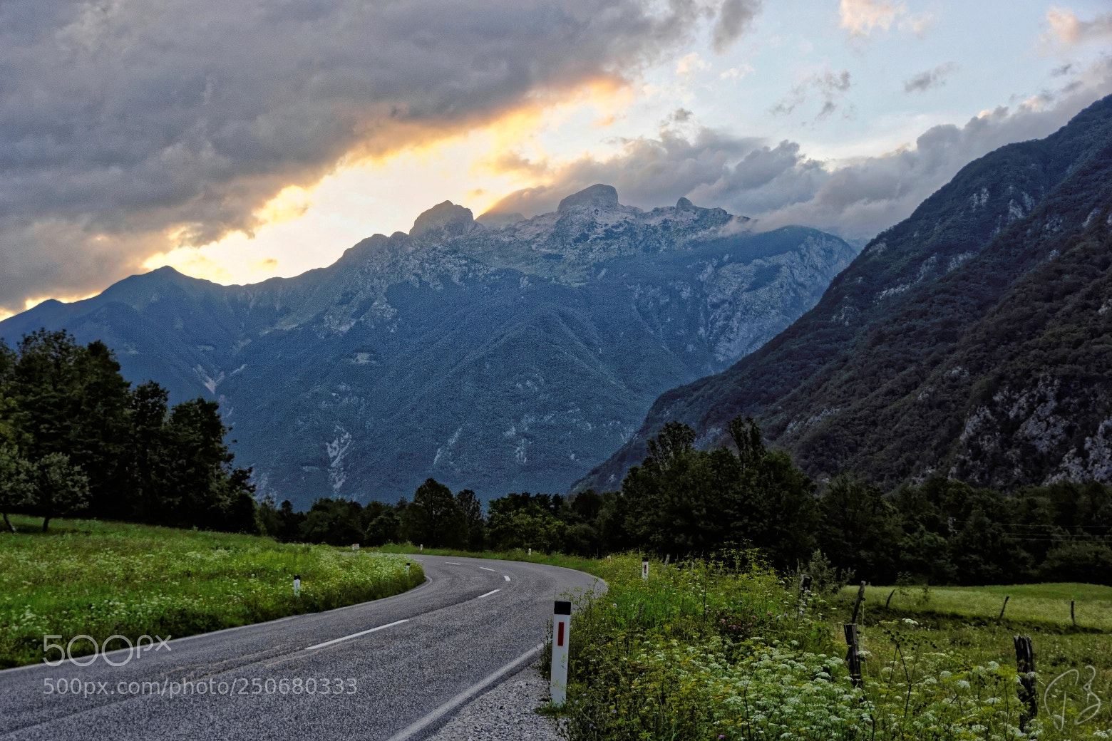 Canon EOS 60D sample photo. The road taken photography