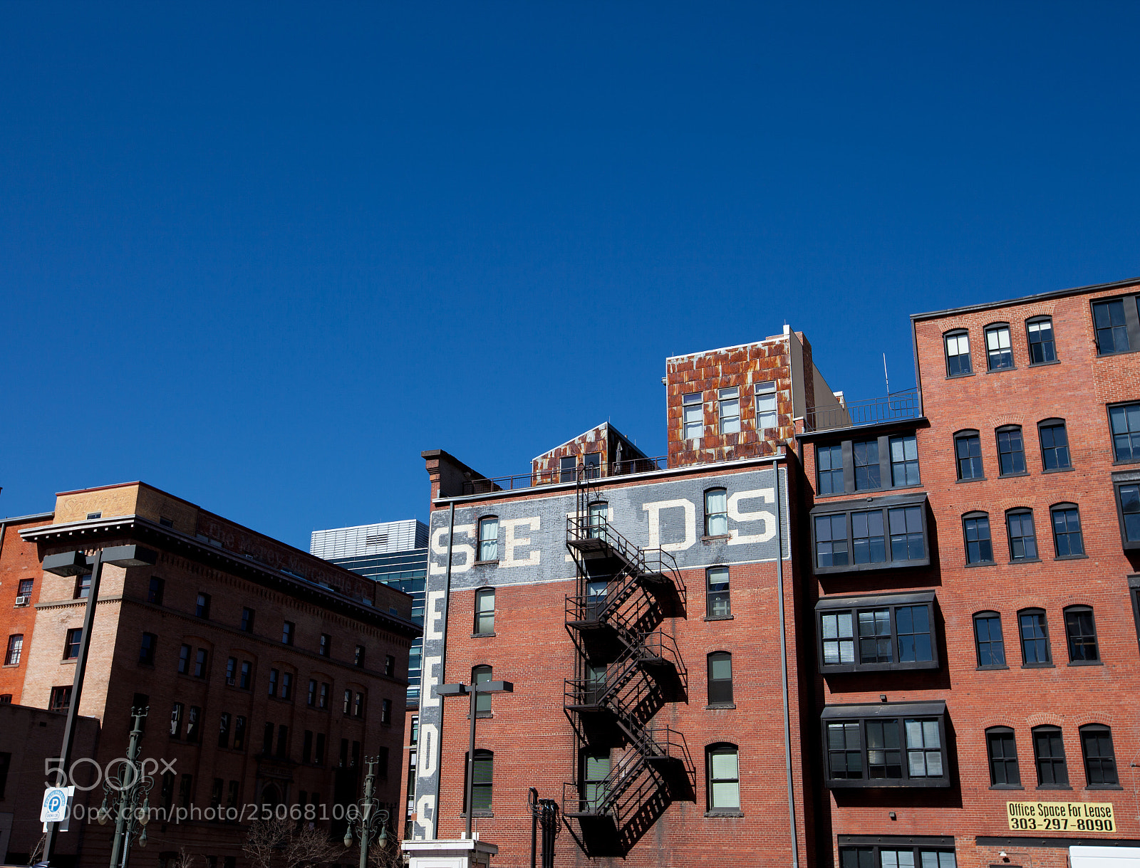 Canon EOS 5D Mark II sample photo. Back to mining photography