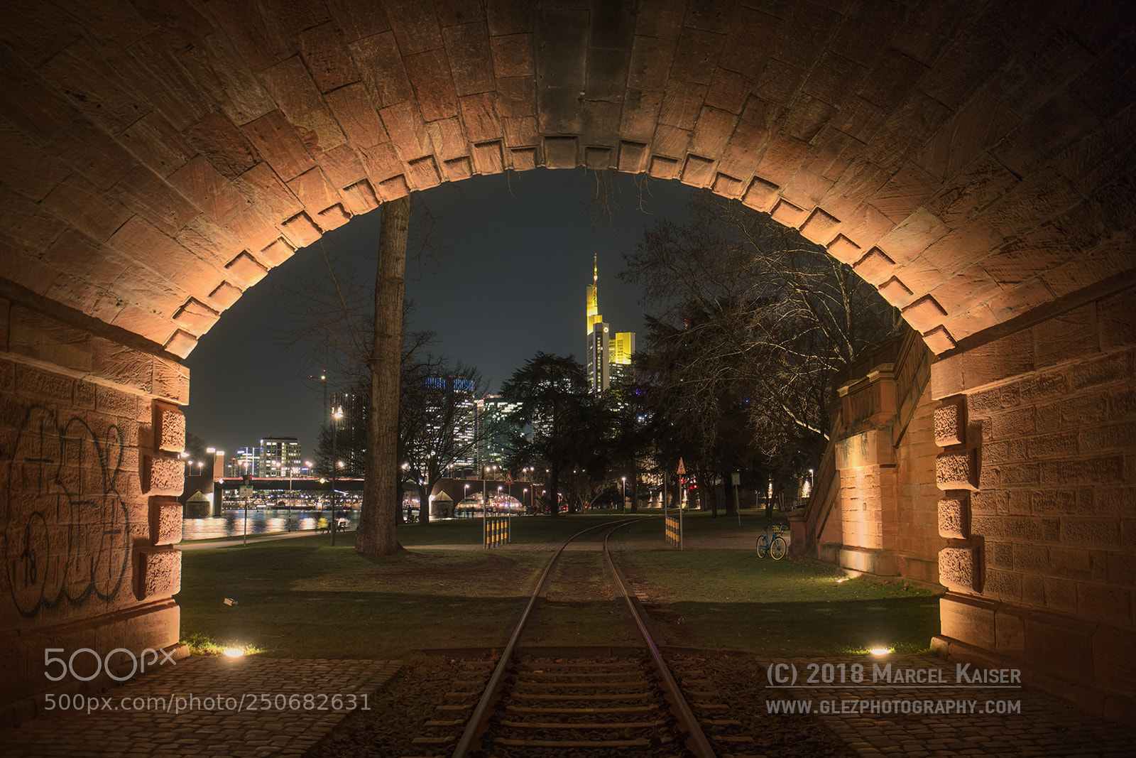 Canon EOS 5DS R sample photo. The tunnel photography
