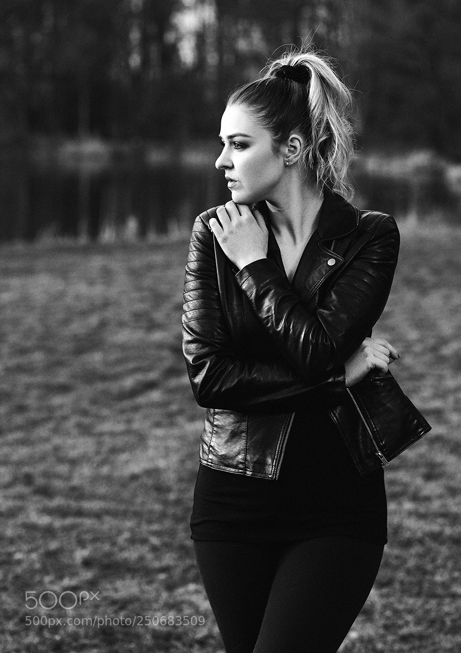Canon EOS 5D Mark II sample photo. Lucie photography