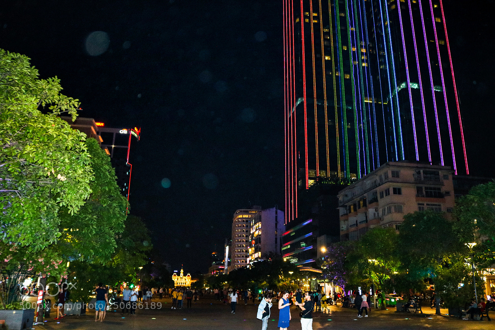 Canon EOS 750D (EOS Rebel T6i / EOS Kiss X8i) sample photo. Walking street nguyen hue photography