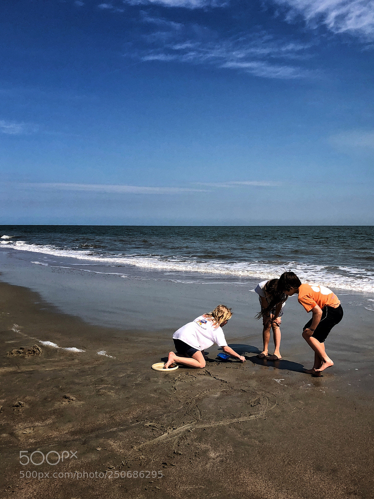 Apple iPhone X sample photo. Beach play photography