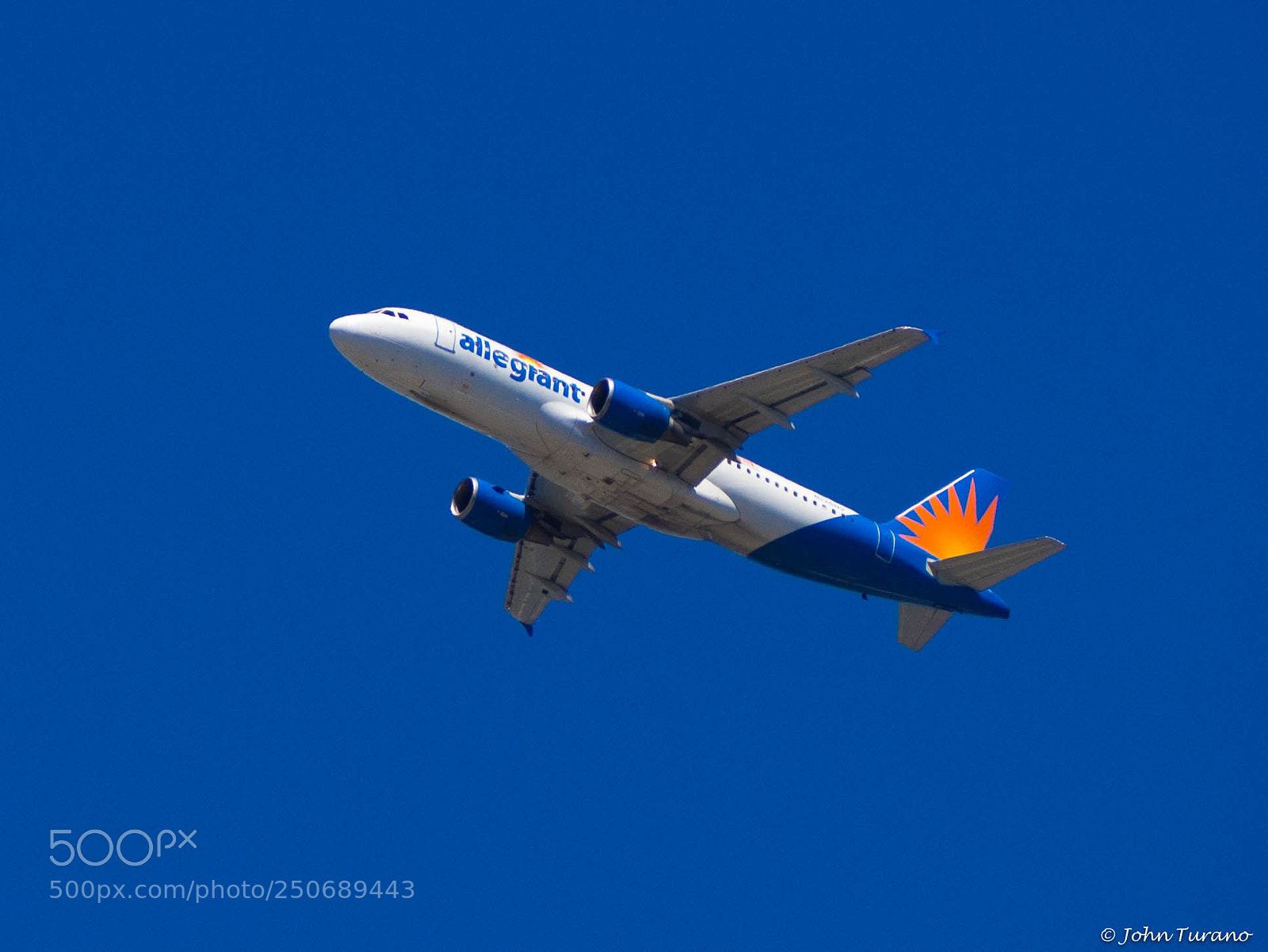 Olympus OM-D E-M10 sample photo. Departure photography